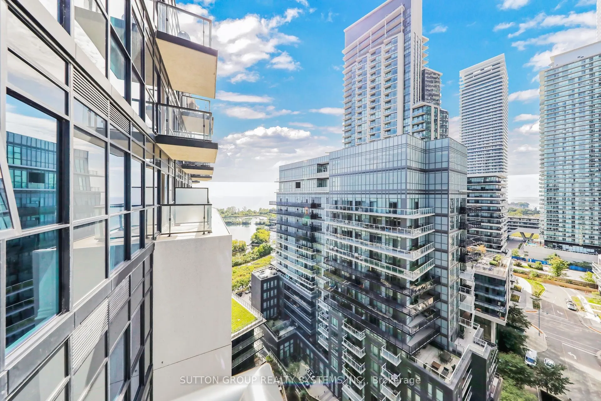 39 Annie Craig Drive, #1604