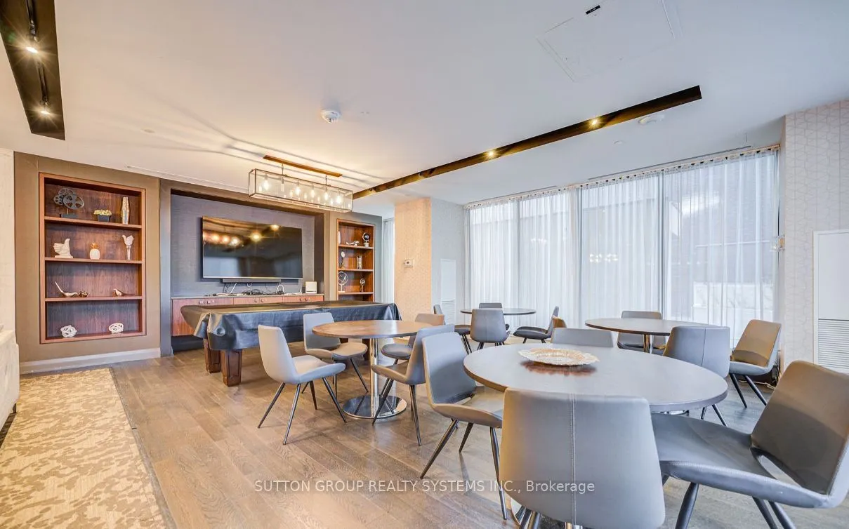 39 Annie Craig Drive, #1604