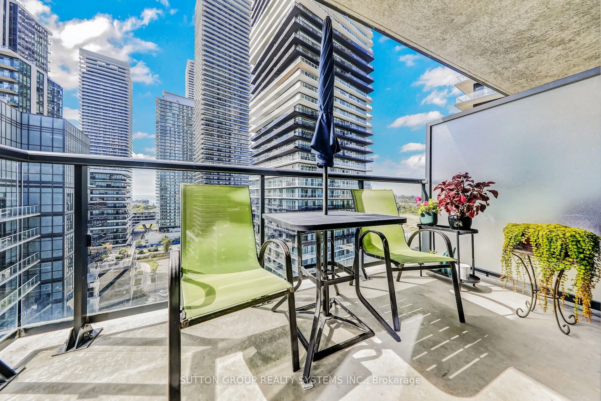 39 Annie Craig Drive, #1604