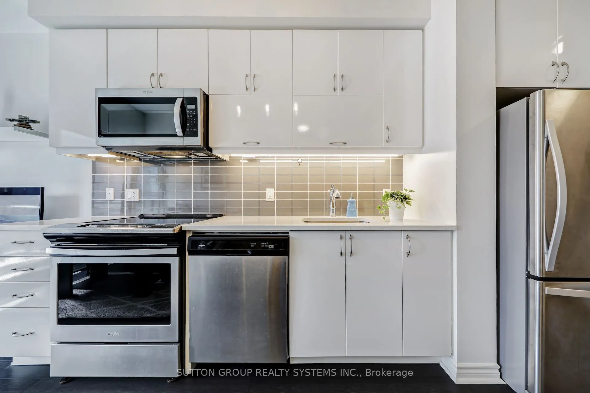 39 Annie Craig Drive, #1604