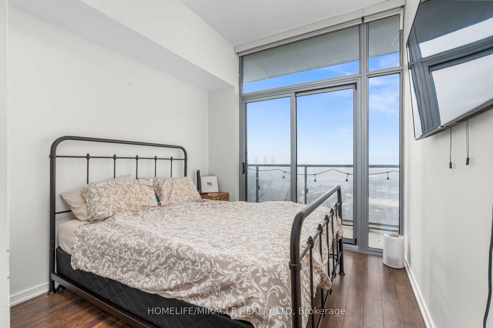 105 The Queensway Avenue, #3410