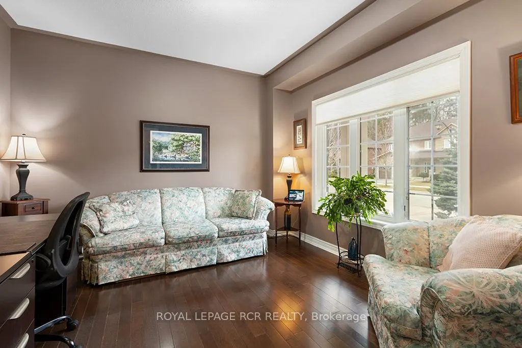 32 Borland Crescent