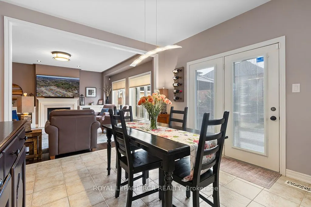 32 Borland Crescent