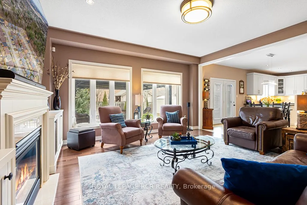 32 Borland Crescent
