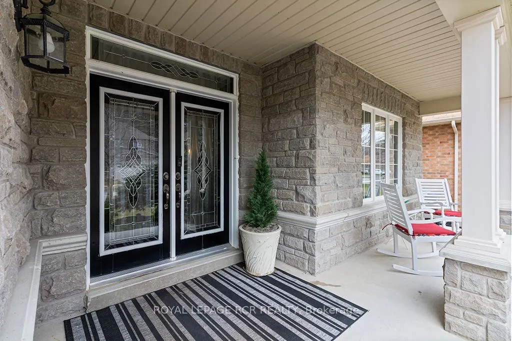 32 Borland Crescent