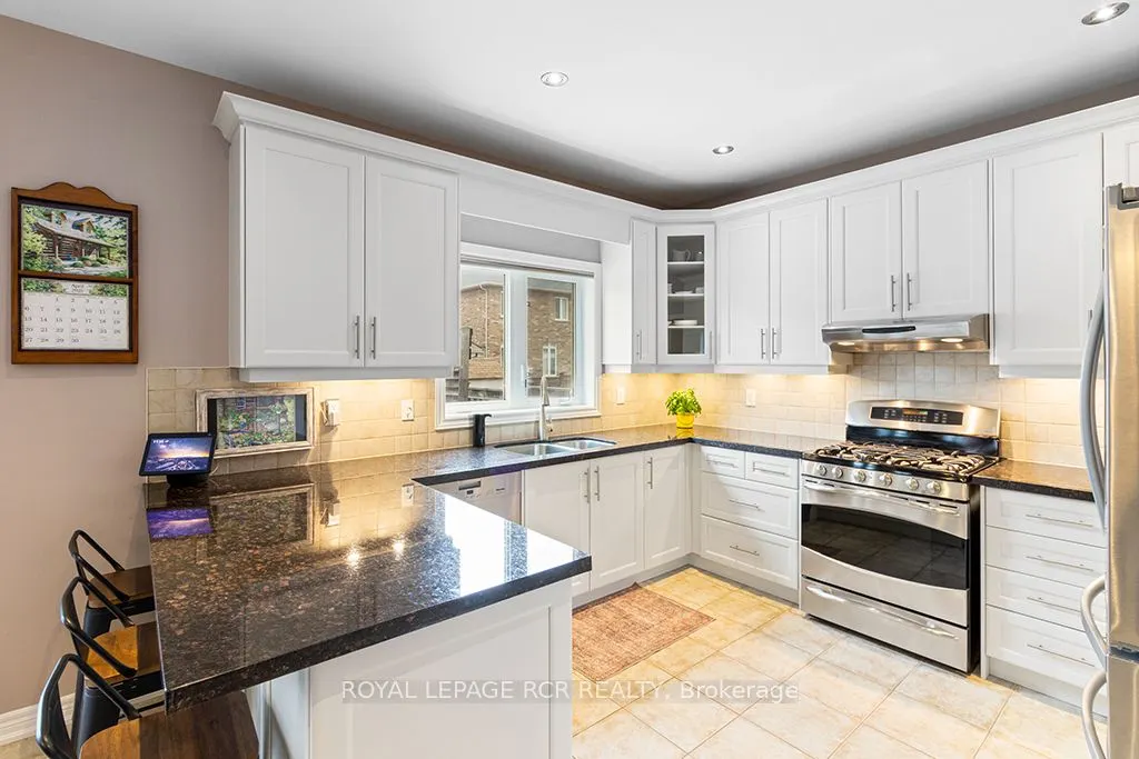 32 Borland Crescent