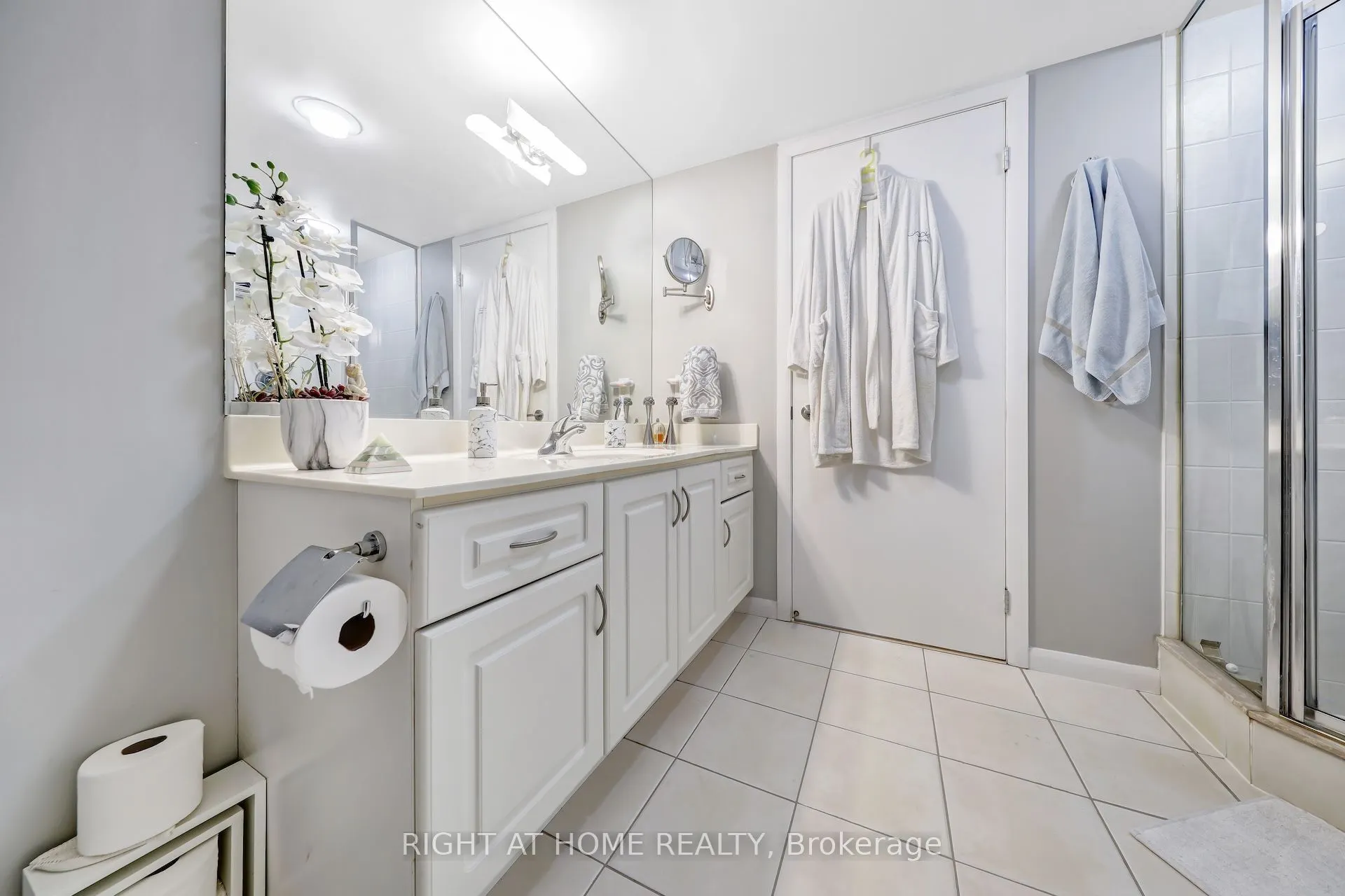 185 Legion Road N, #607