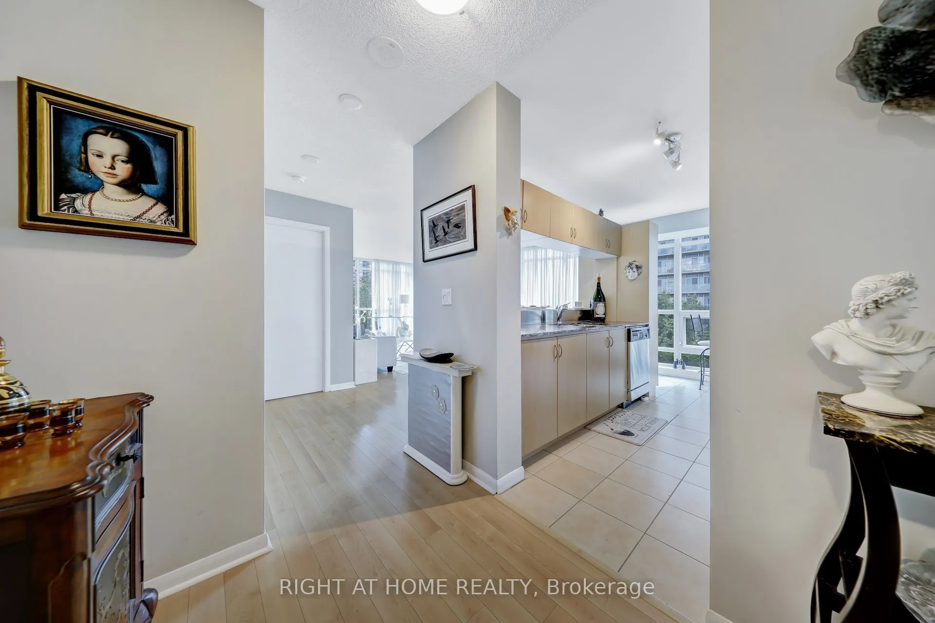 185 Legion Road N, #607
