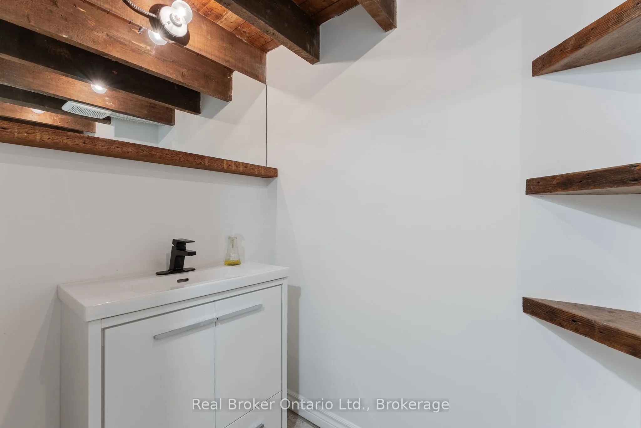 116 Symons Street