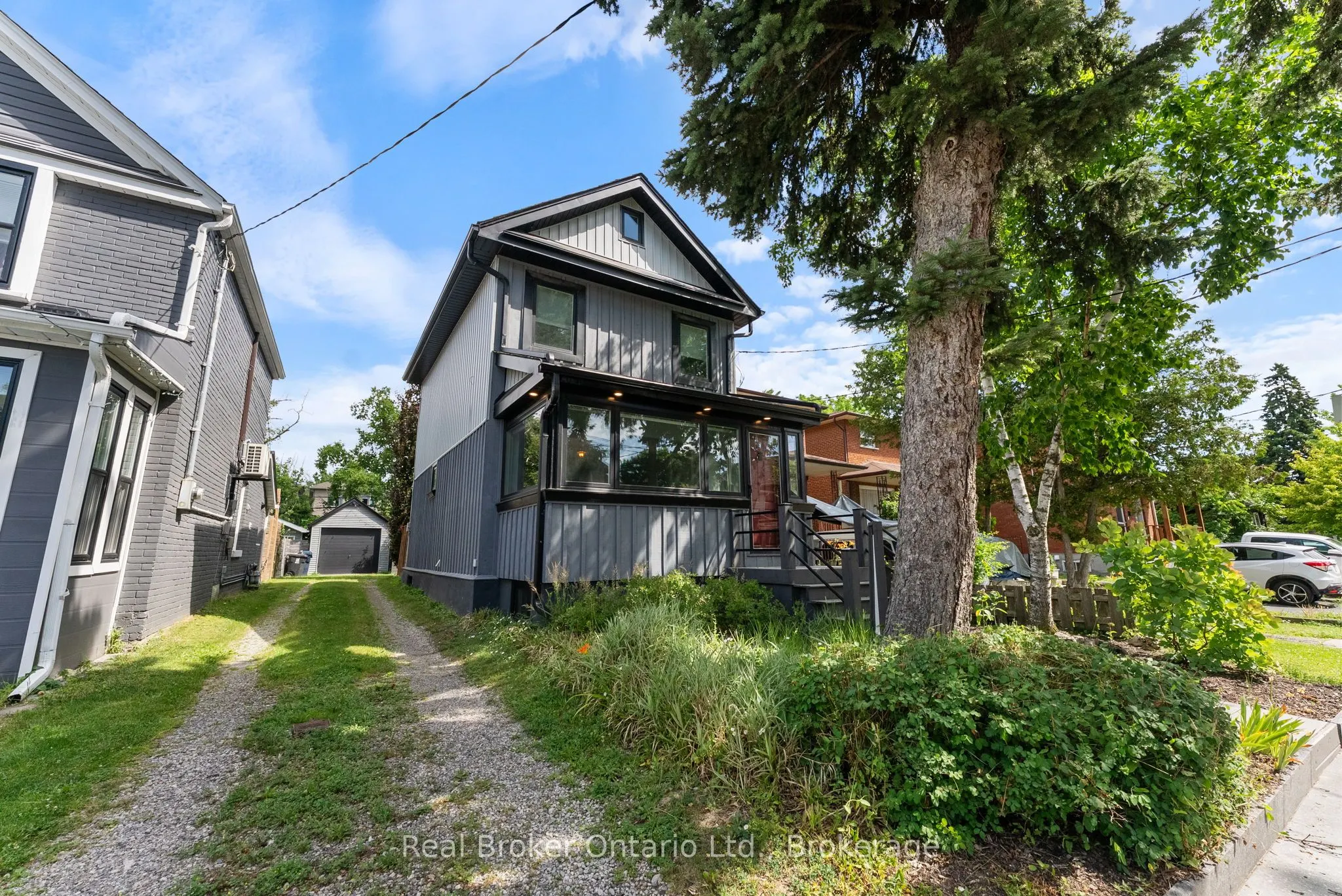 116 Symons Street