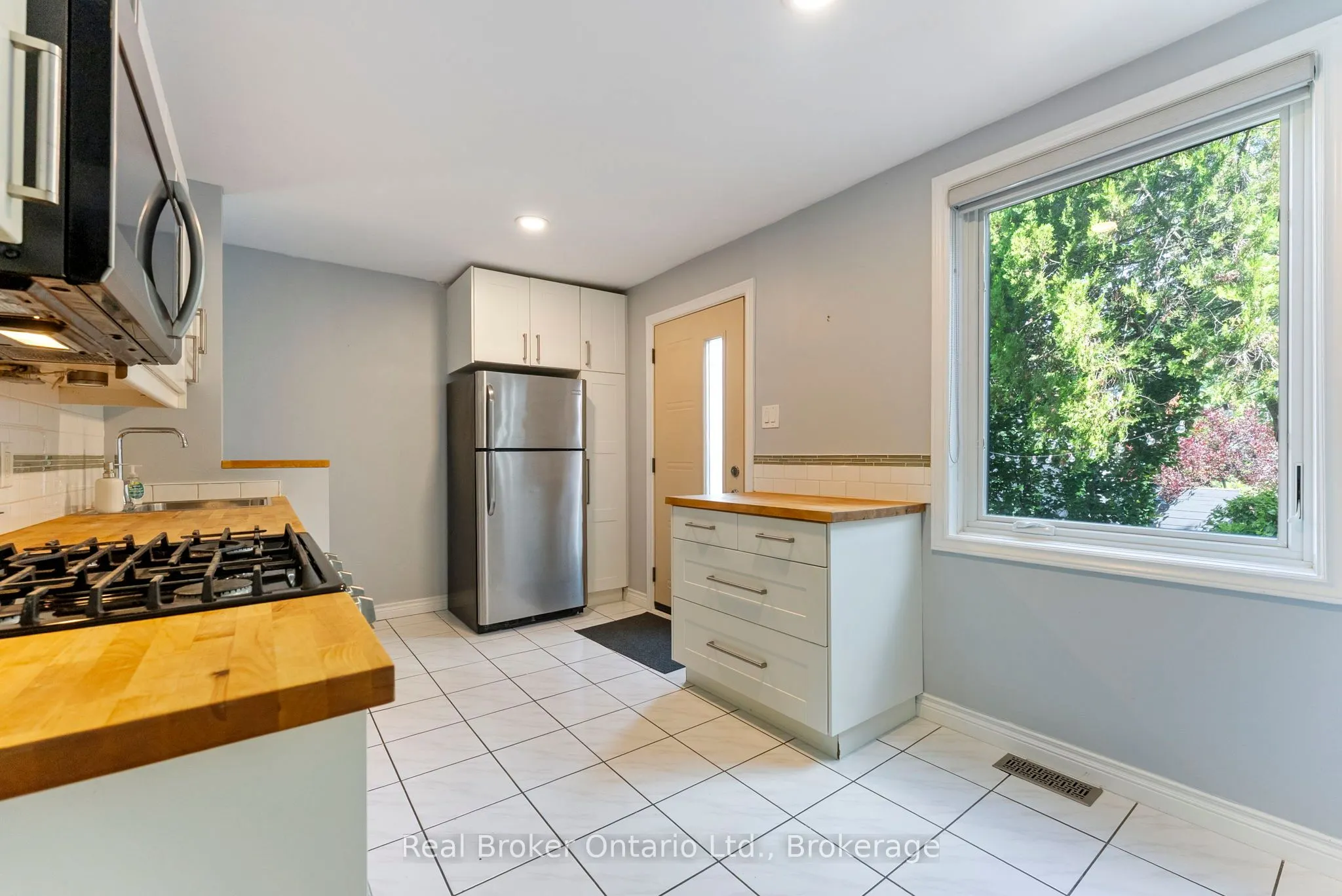 116 Symons Street