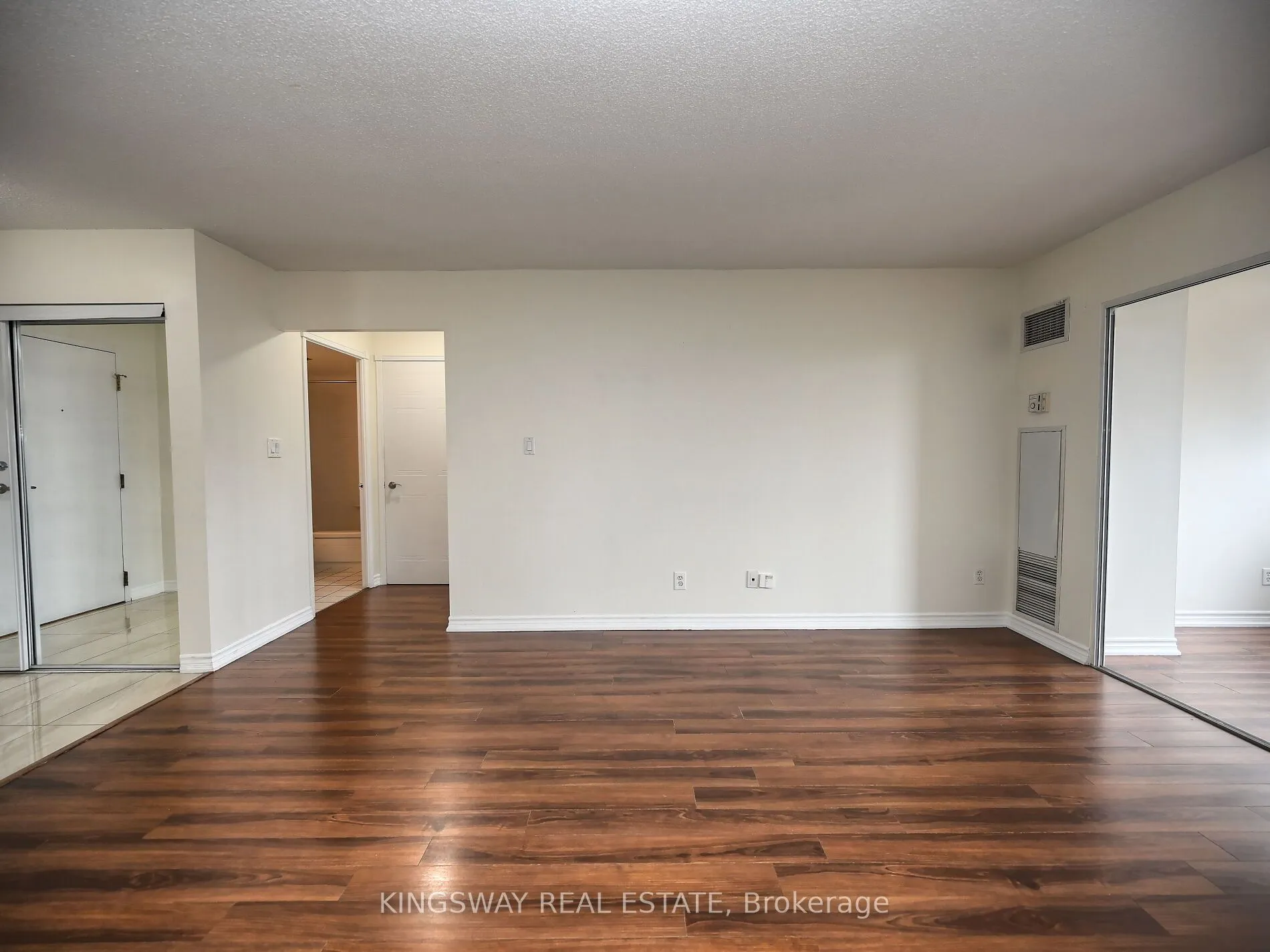 135 Hillcrest Avenue, #709