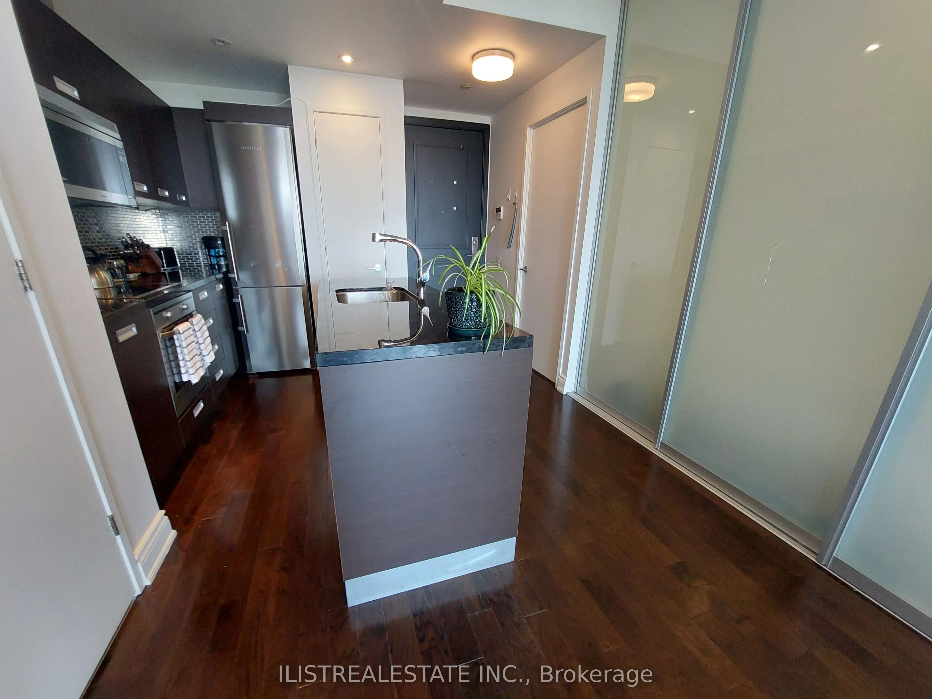 88 Park Lawn Road, #1602