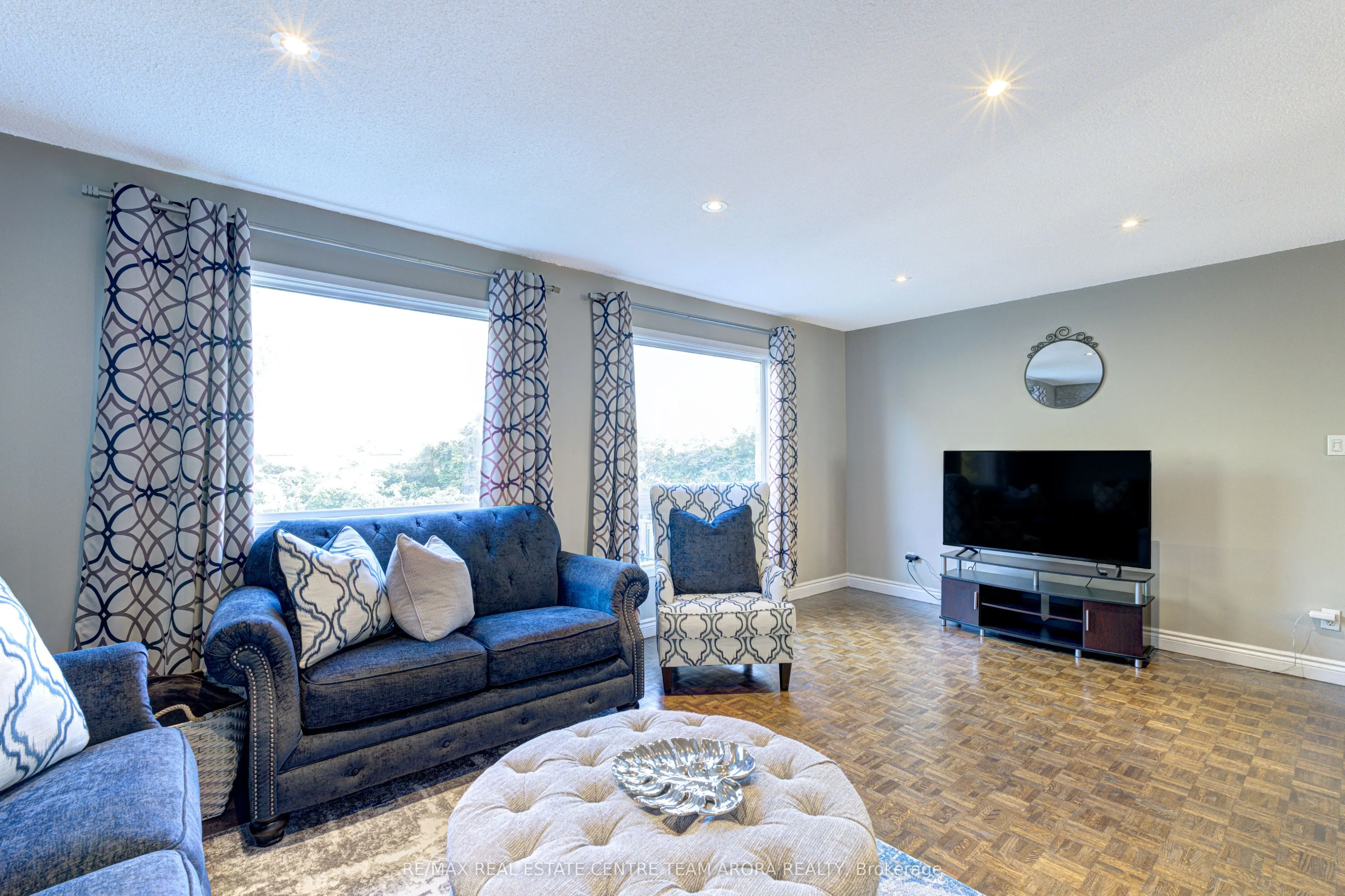 2050 Upper Middle Road, #81