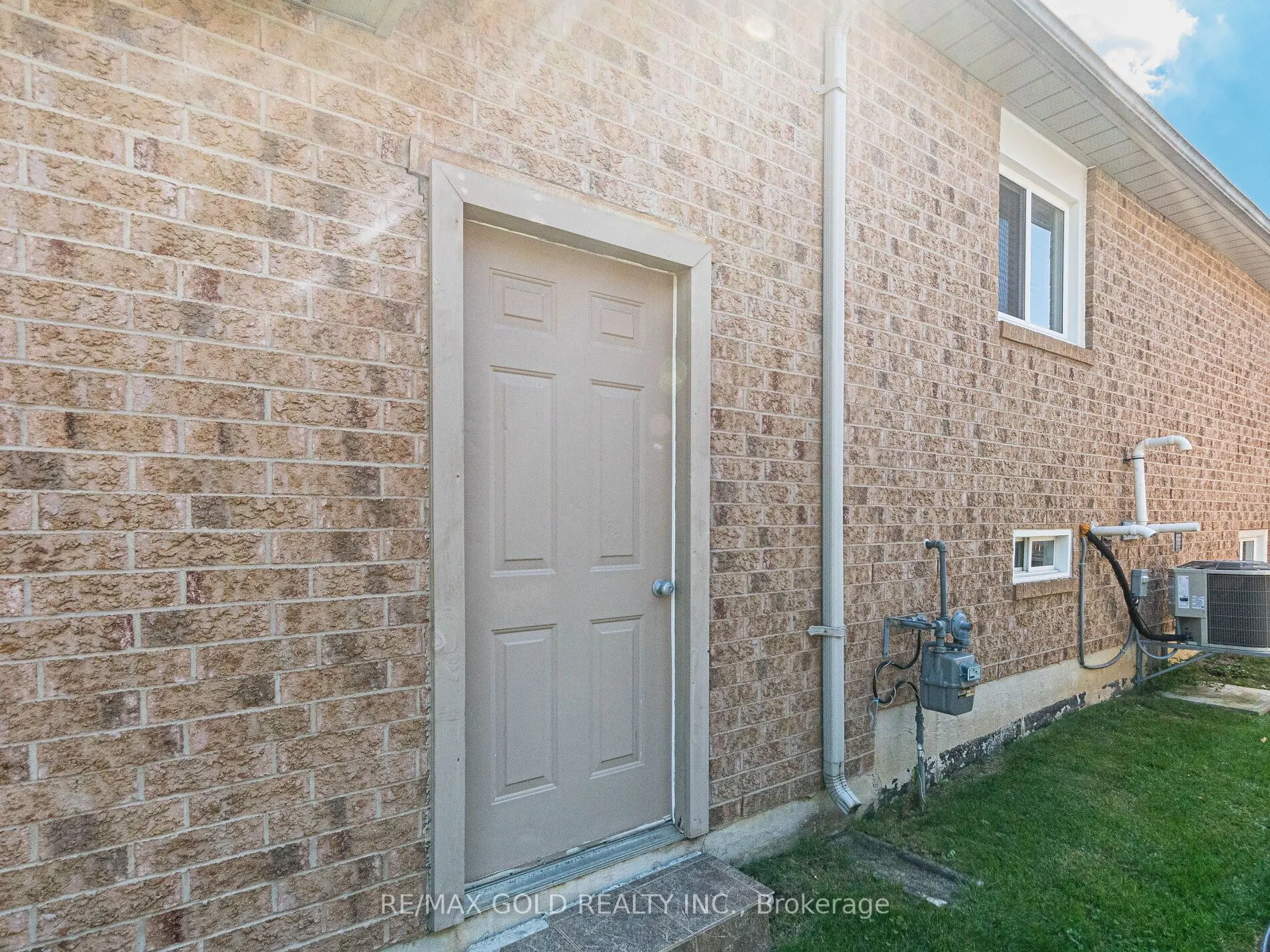 98 Springview Drive