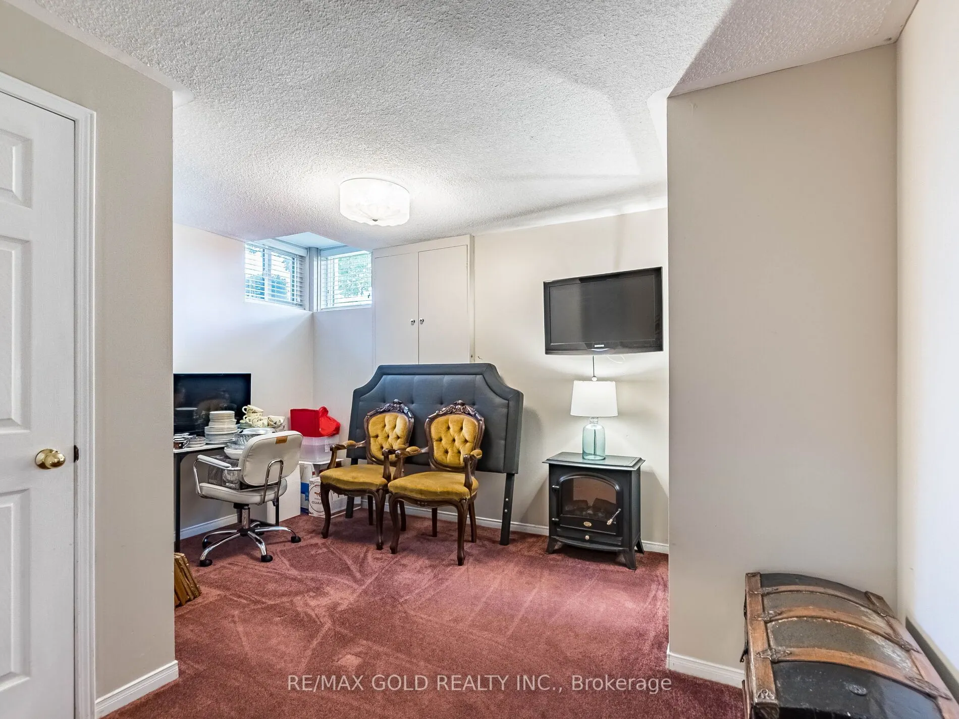 98 Springview Drive