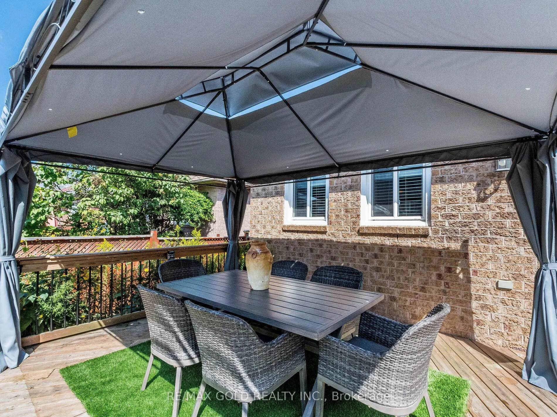 98 Springview Drive