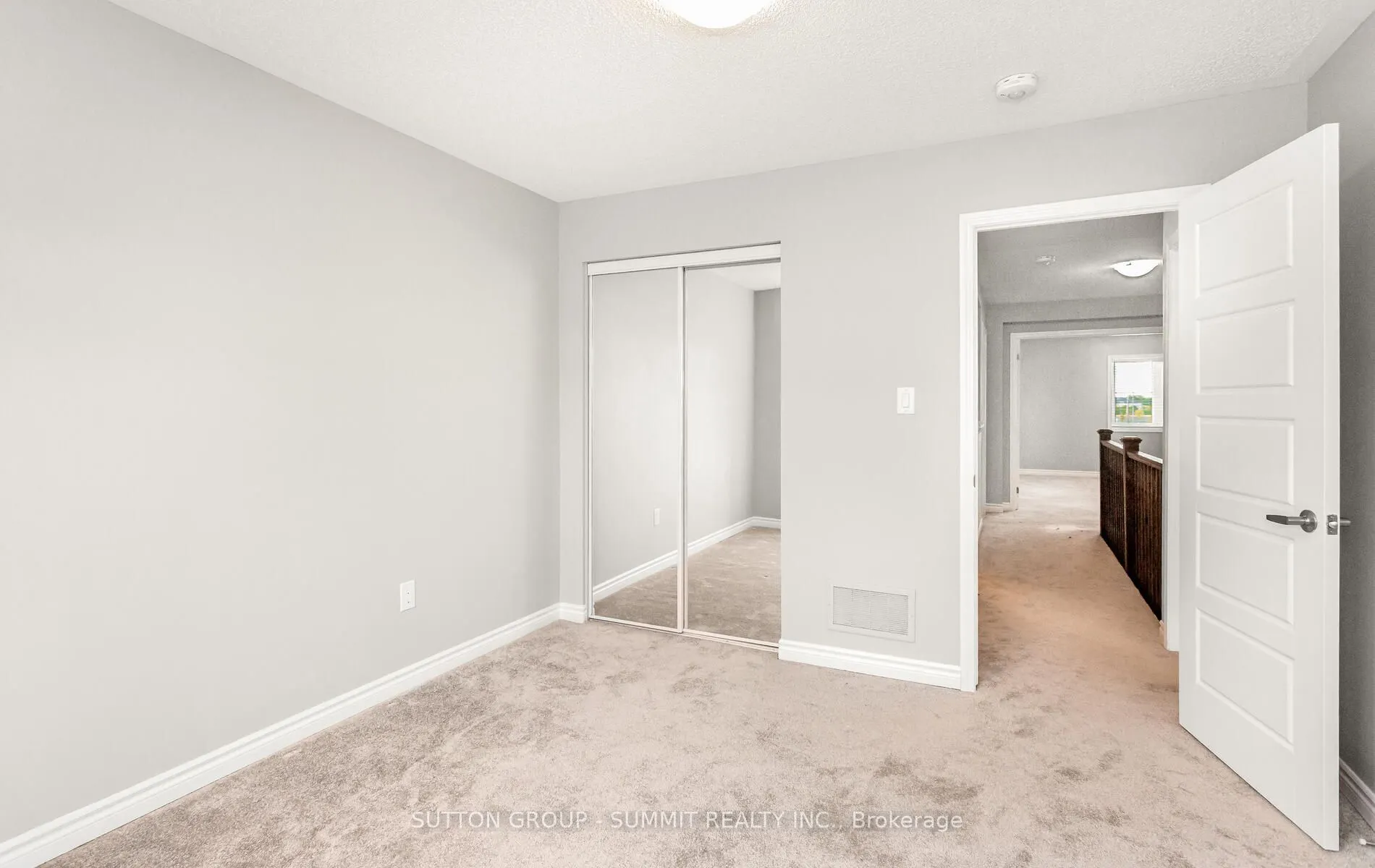 897 Ash Gate