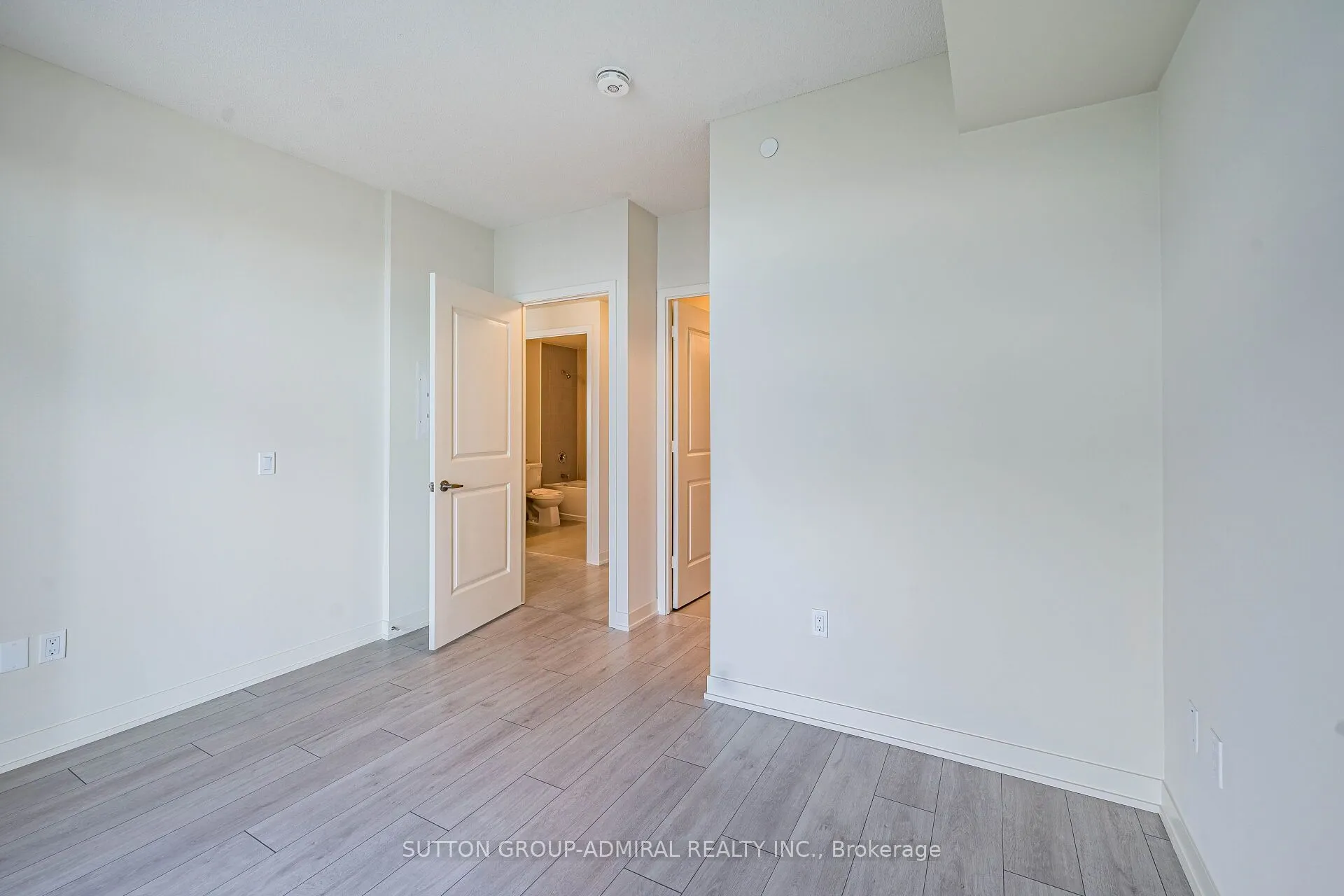 38 Annie Craig Drive, #4905