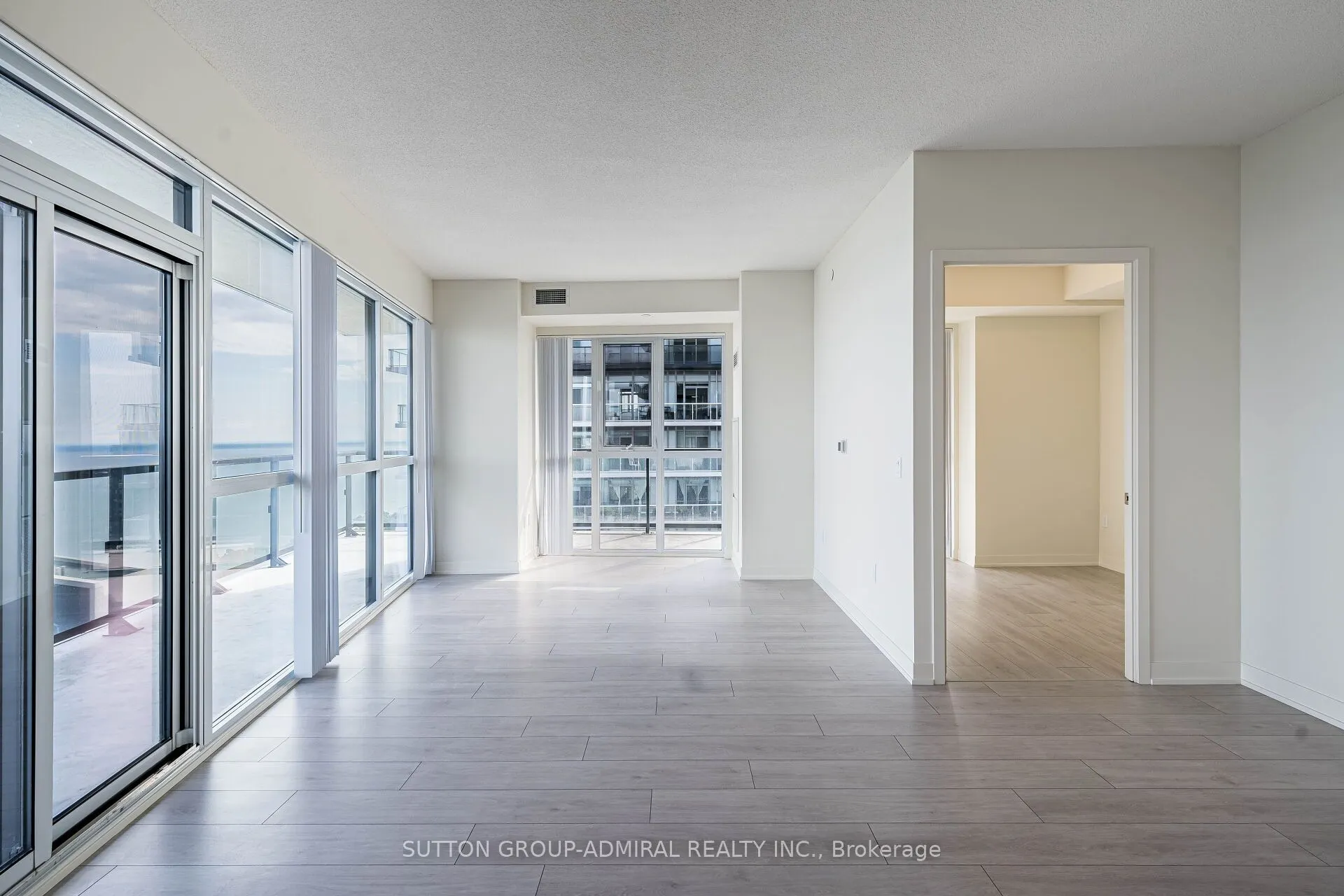 38 Annie Craig Drive, #4905