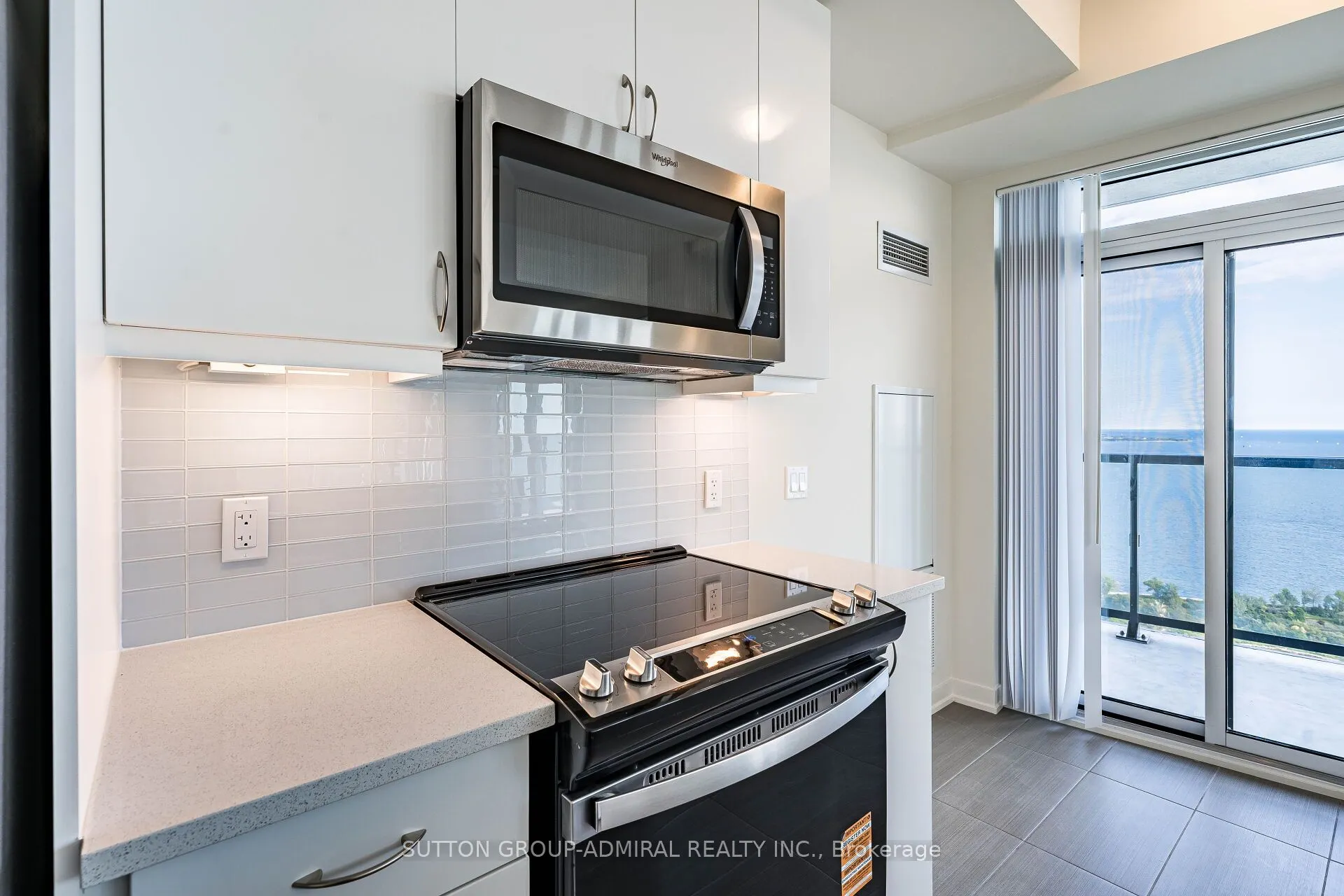 38 Annie Craig Drive, #4905