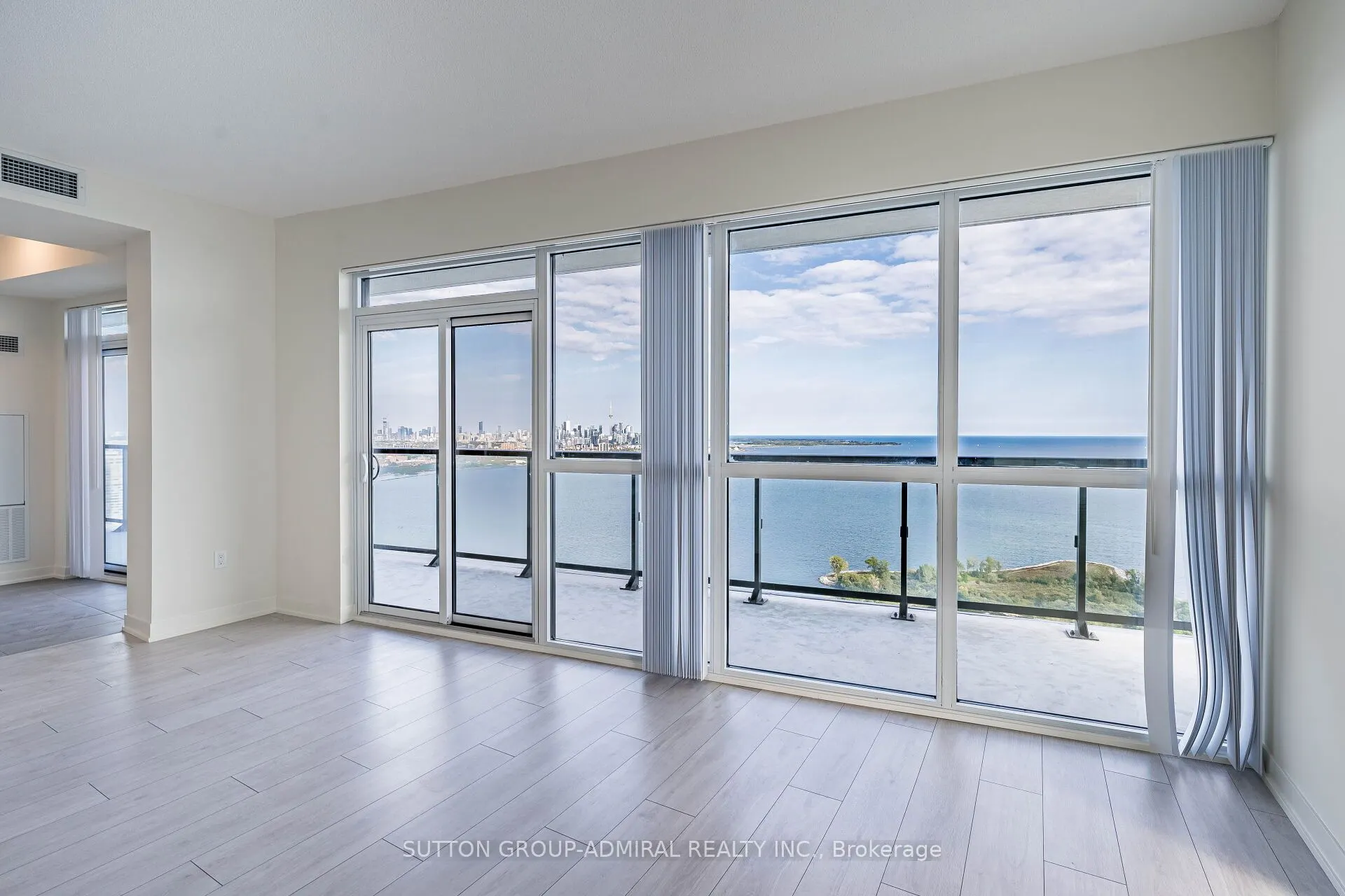 38 Annie Craig Drive, #4905