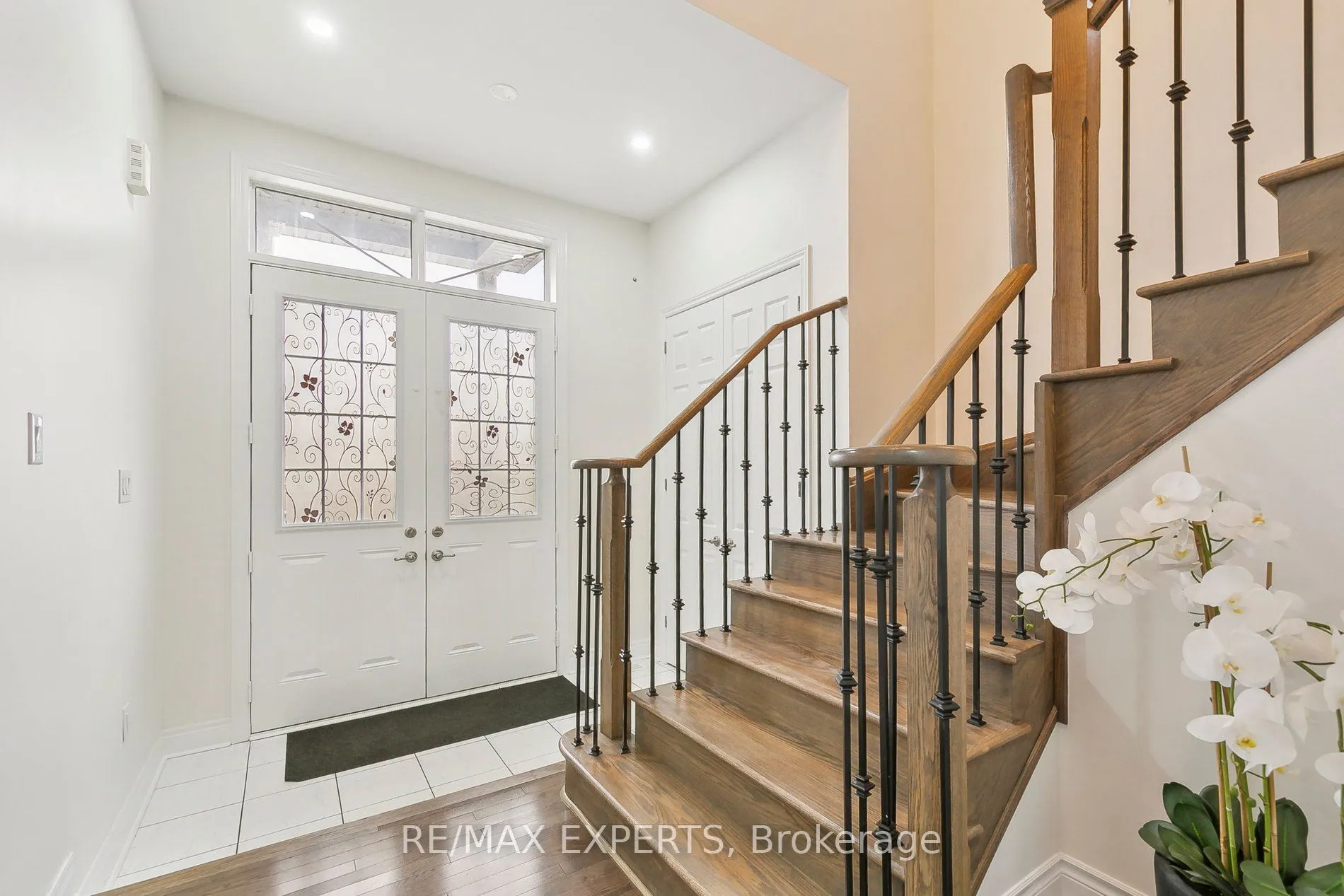 17 Monarch Drive