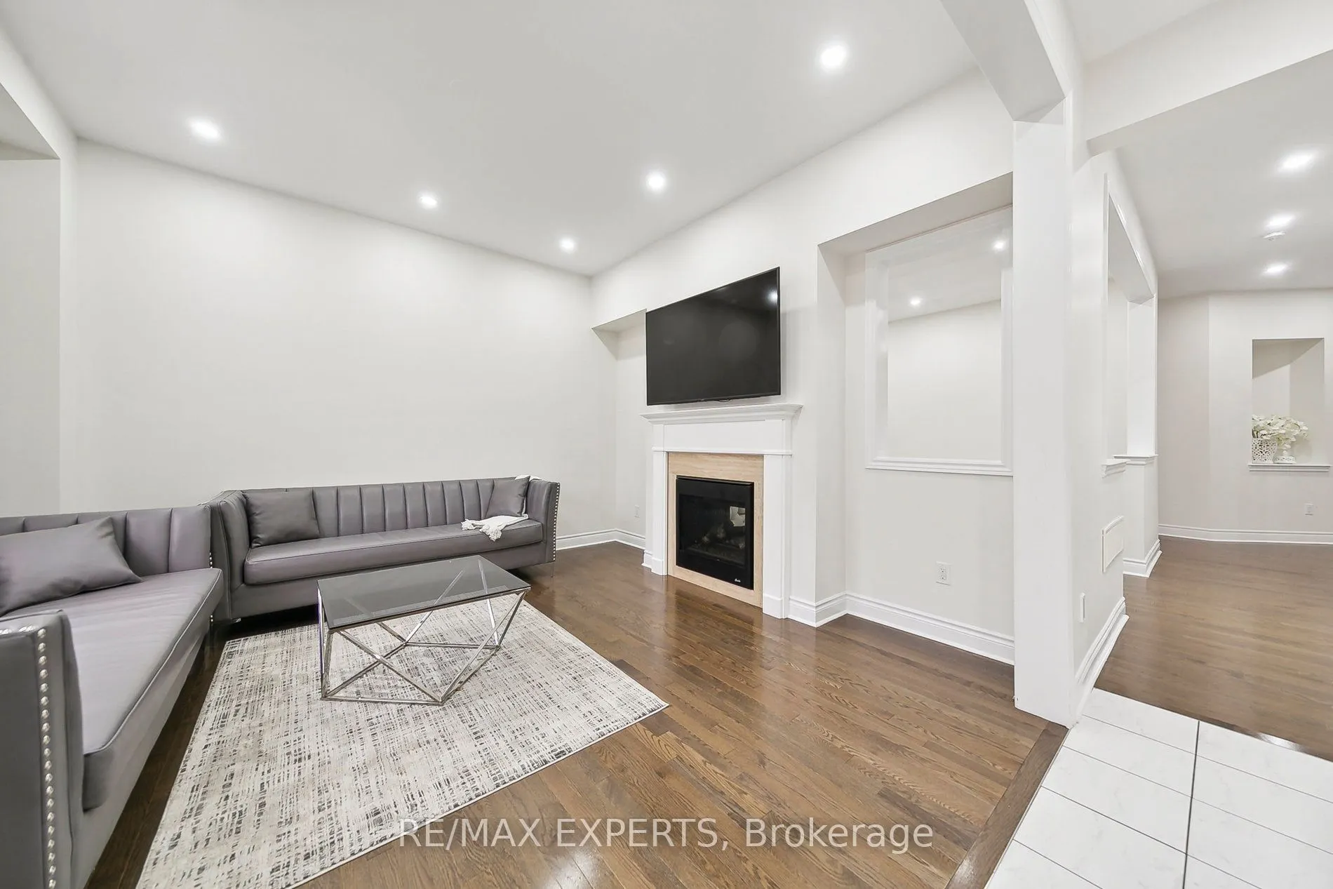 17 Monarch Drive