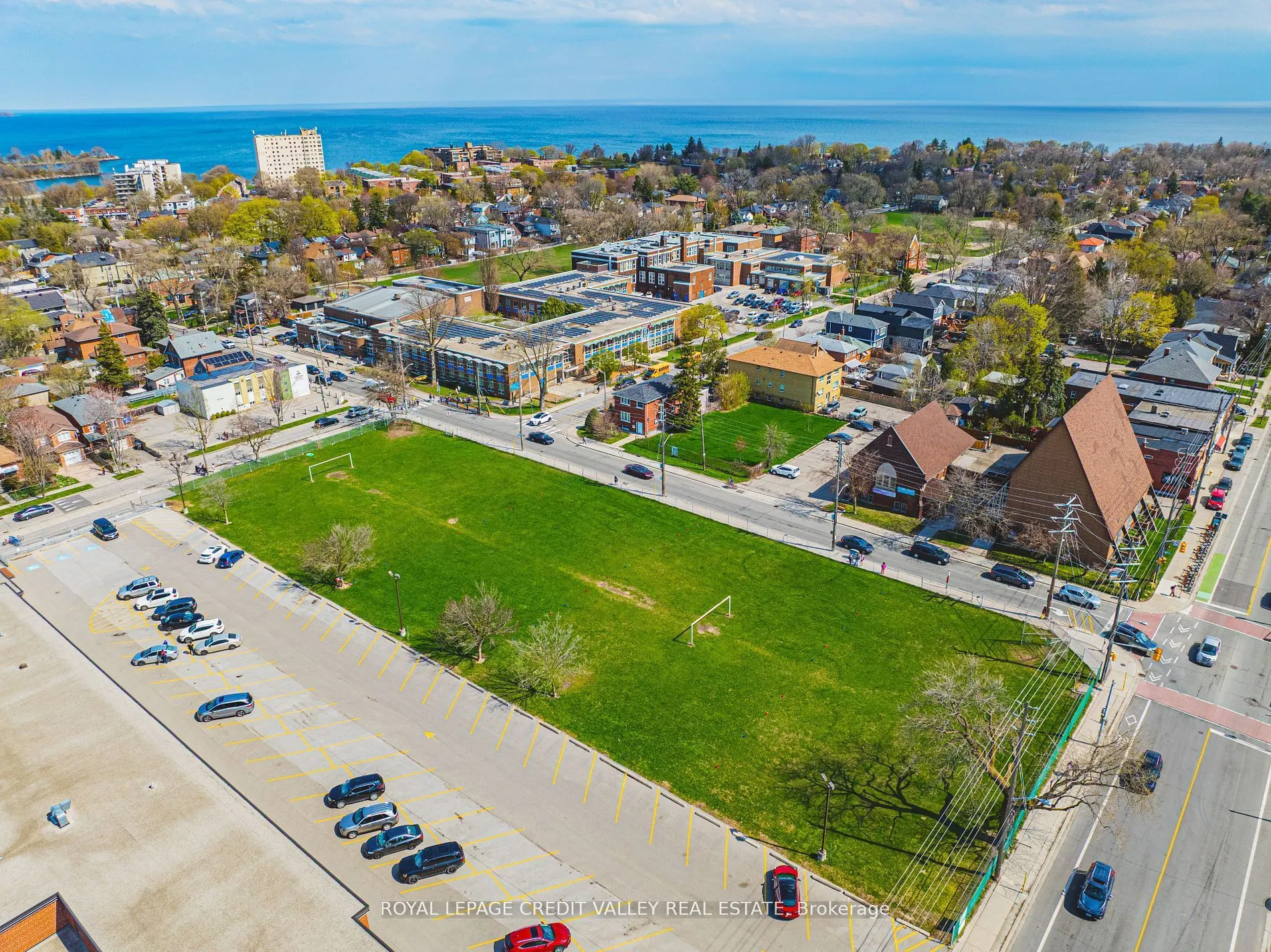 256 Royal York Road E, #116