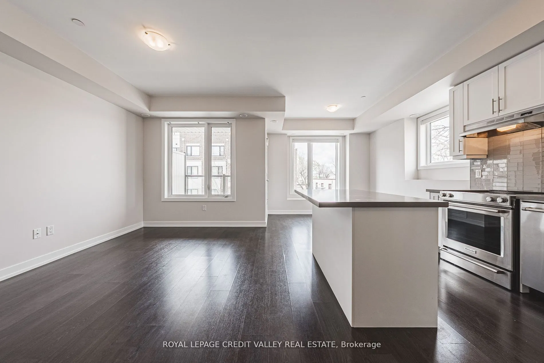 256 Royal York Road E, #116