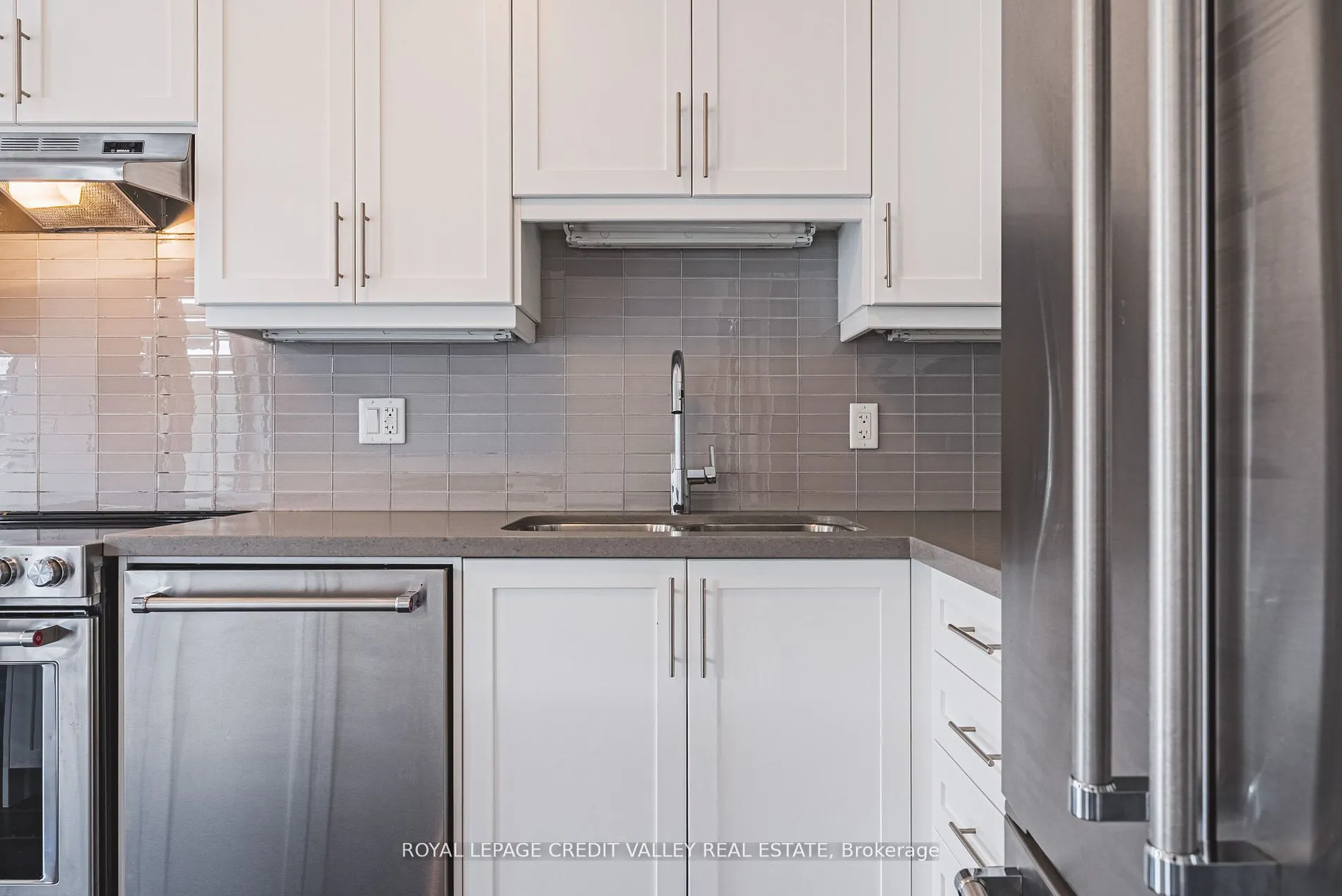 256 Royal York Road E, #116