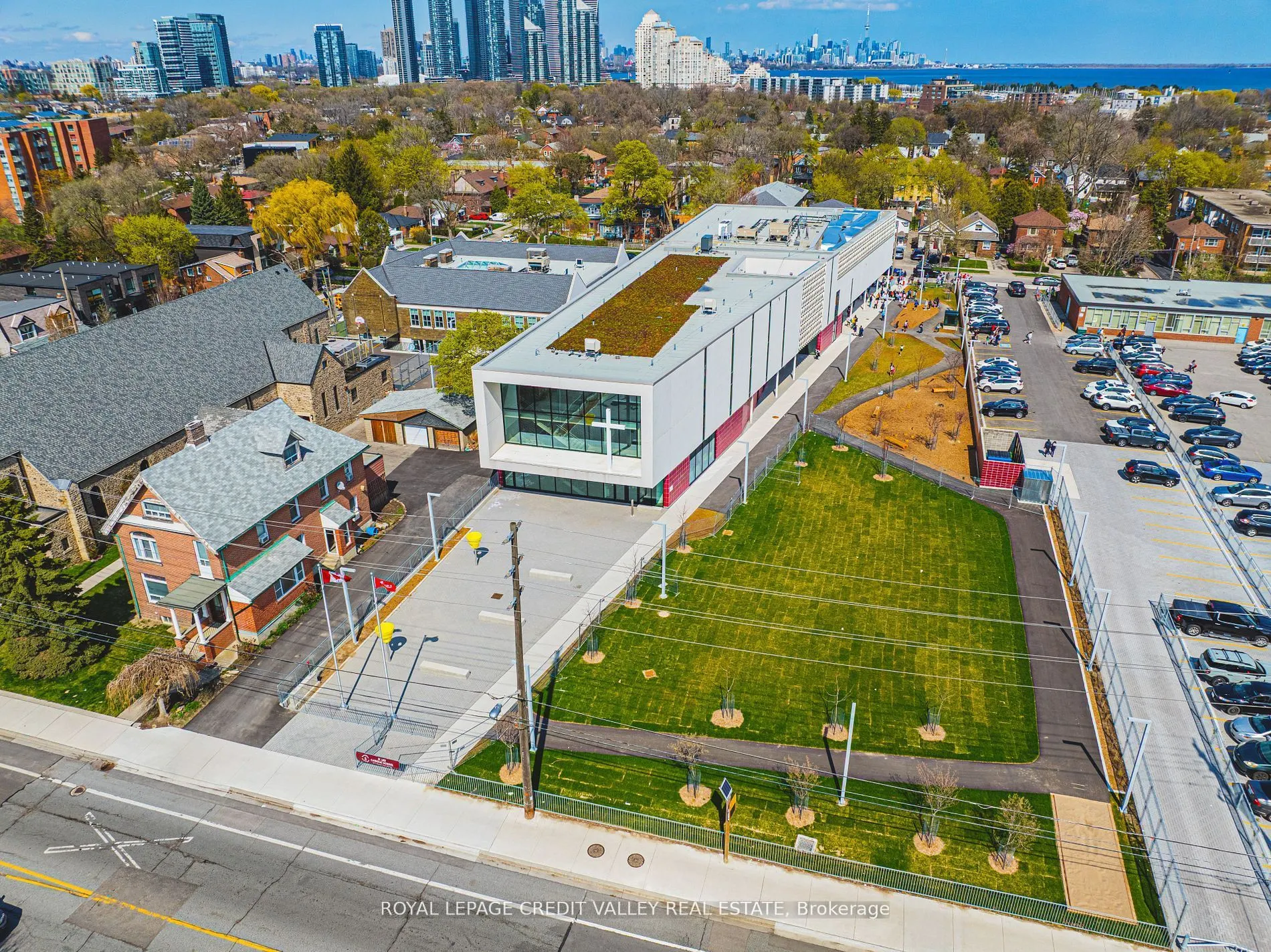 256 Royal York Road E, #116