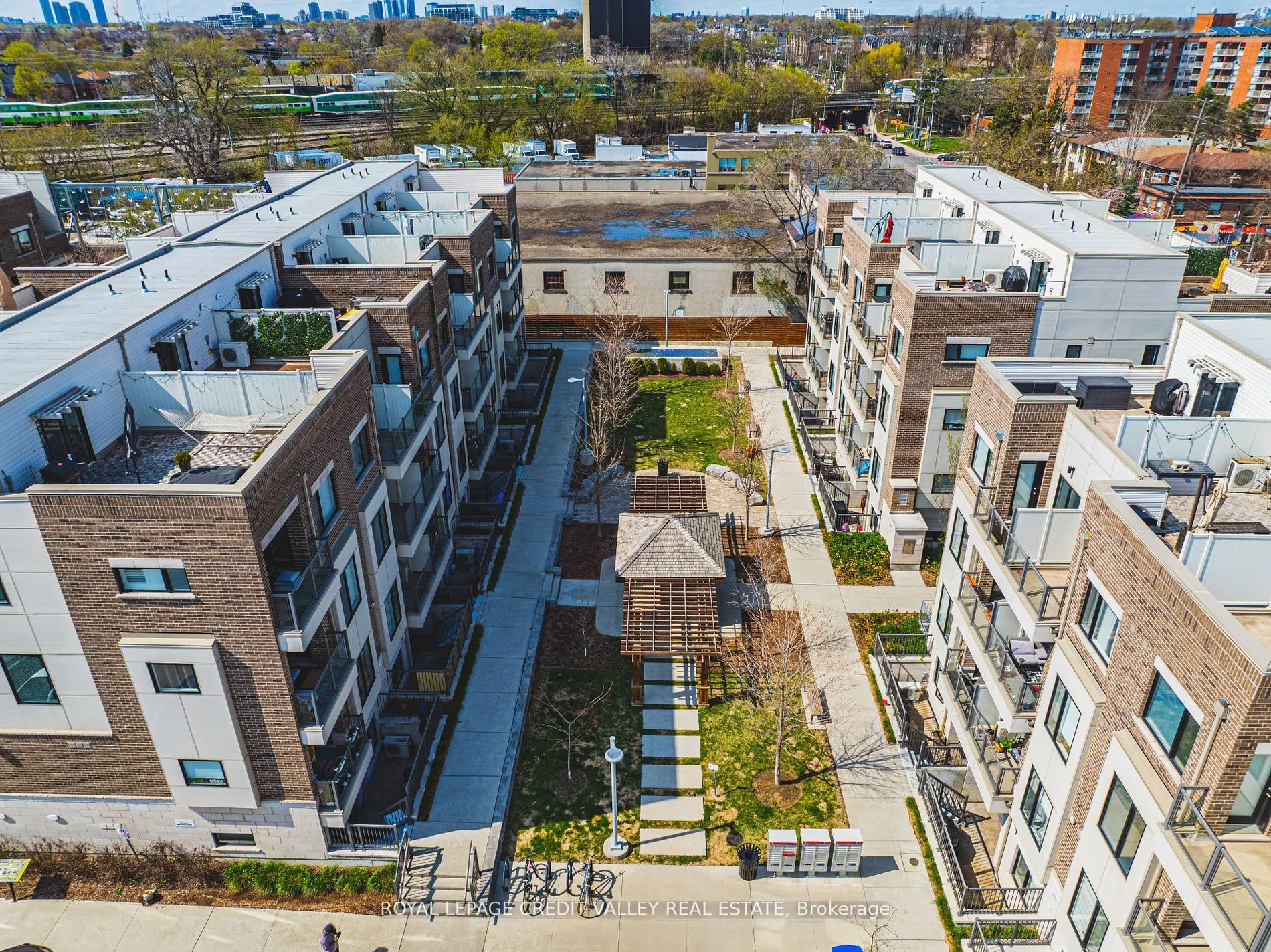 256 Royal York Road E, #116