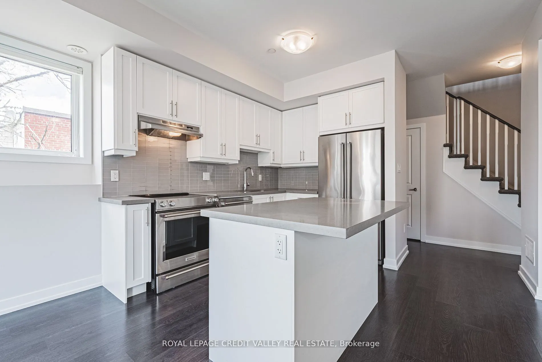 256 Royal York Road E, #116