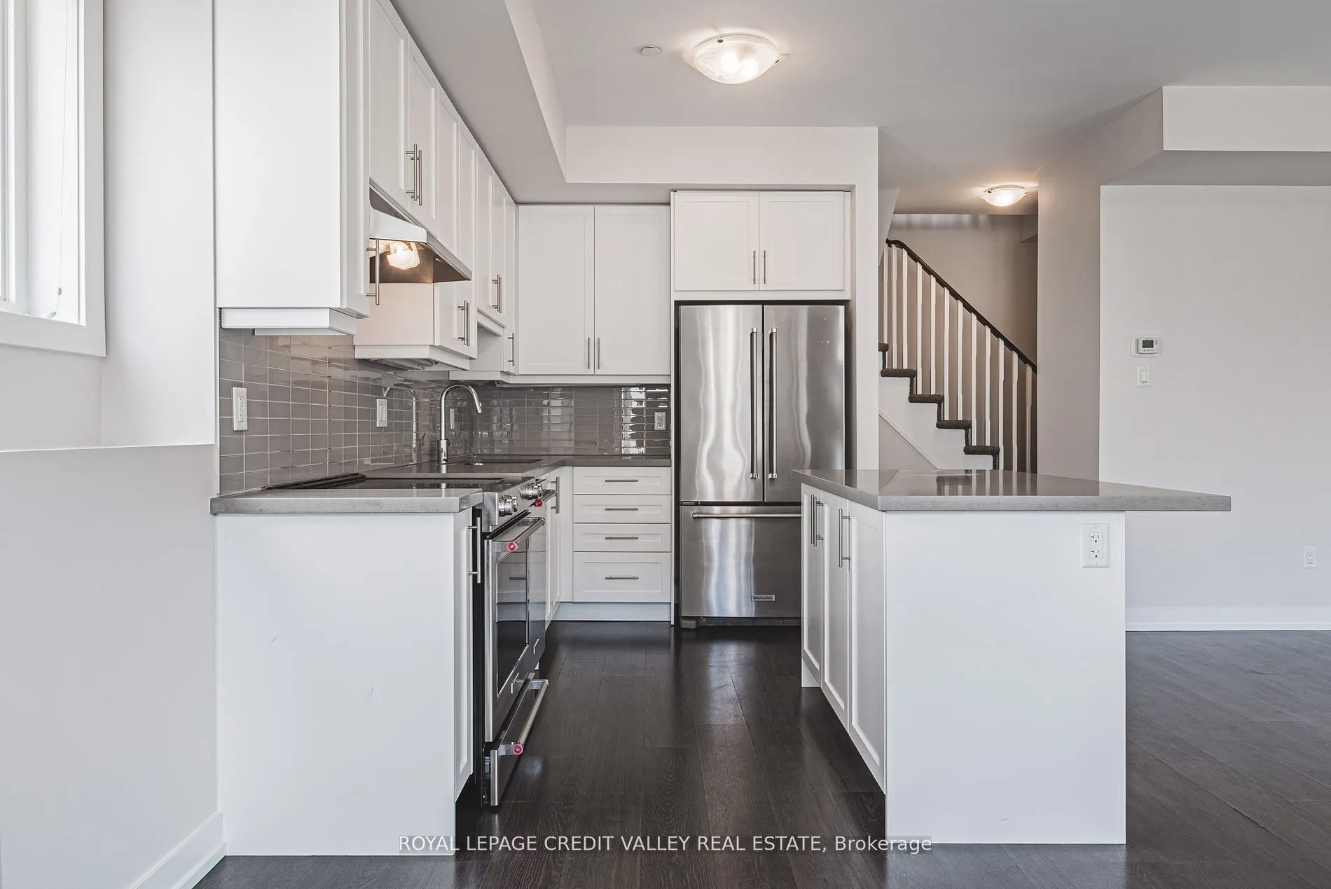 256 Royal York Road E, #116