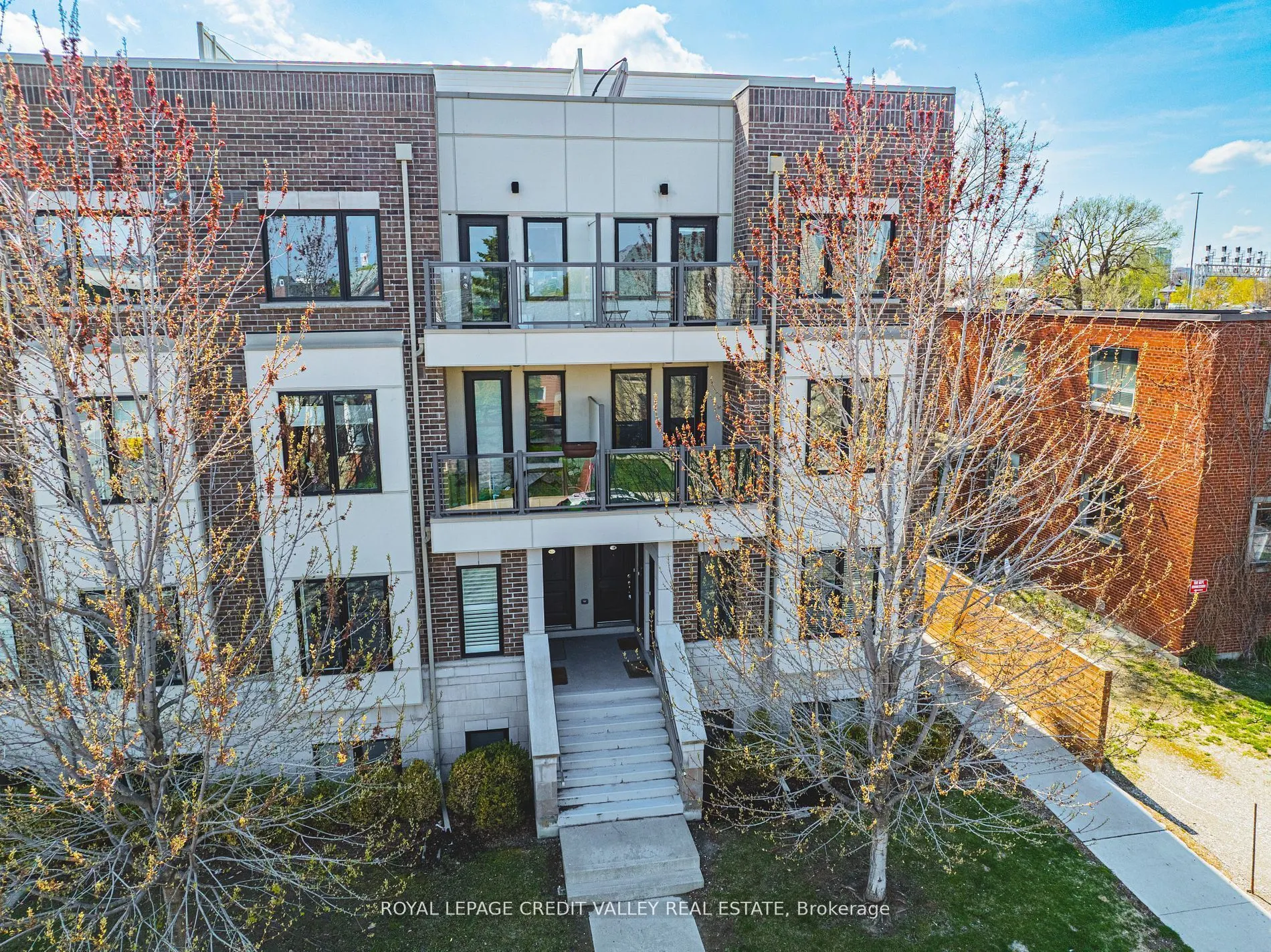 256 Royal York Road E, #116