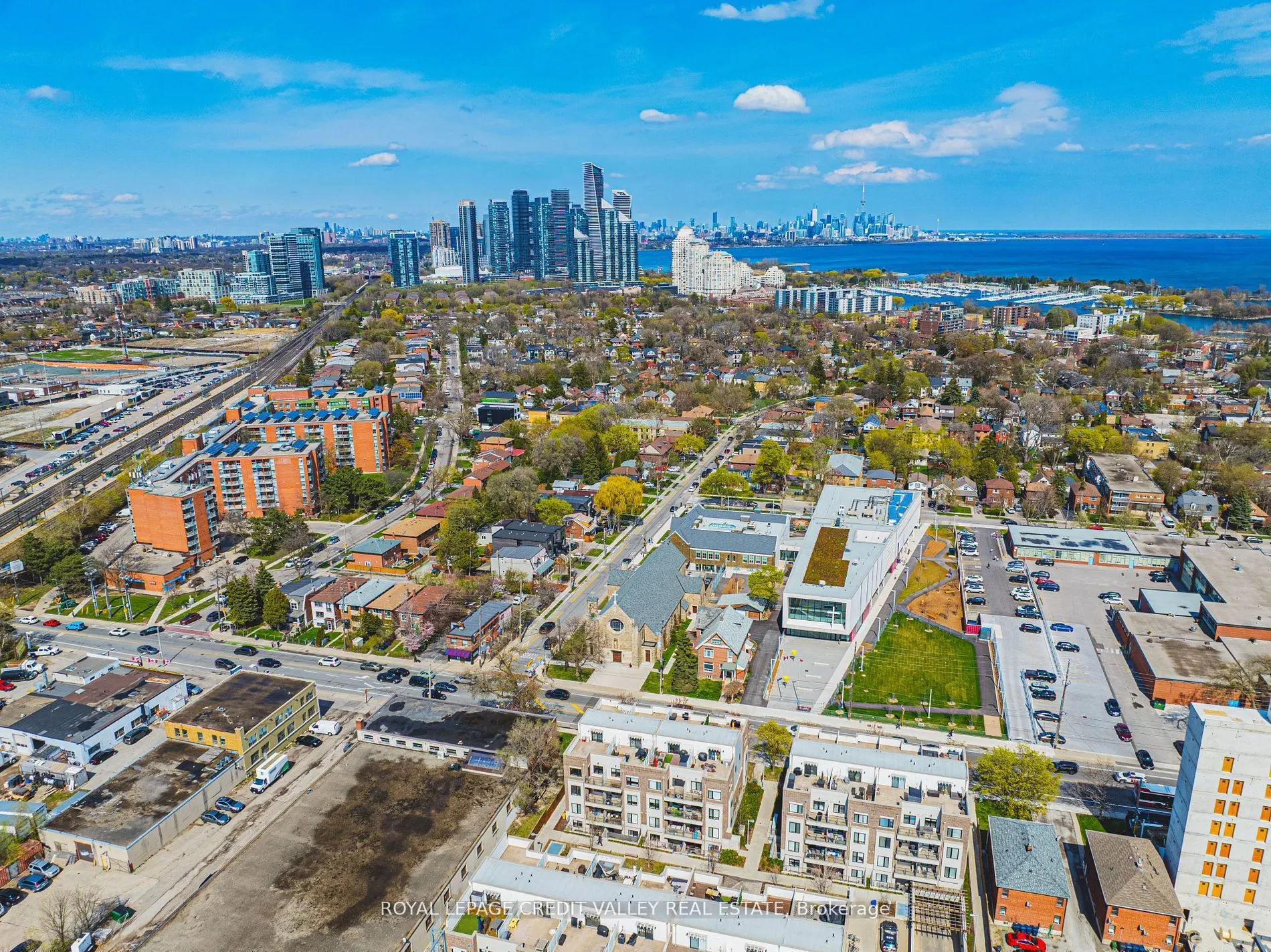 256 Royal York Road E, #116