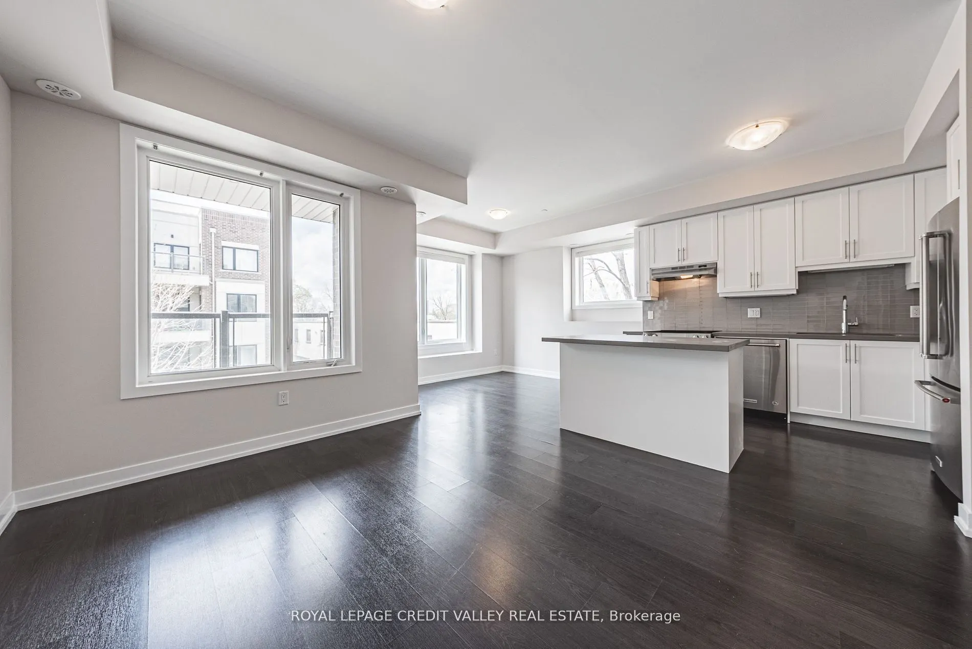 256 Royal York Road E, #116