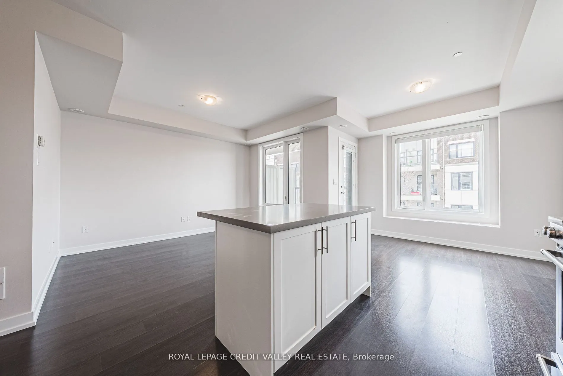 256 Royal York Road E, #116