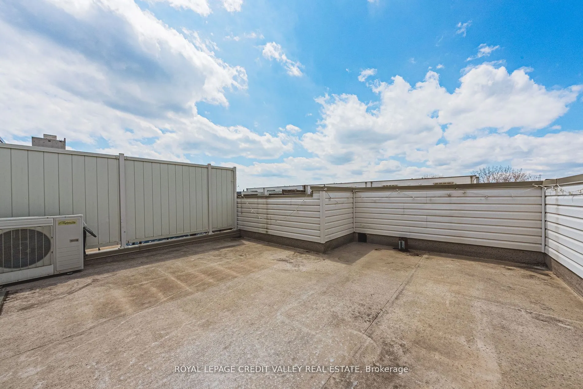 256 Royal York Road E, #116