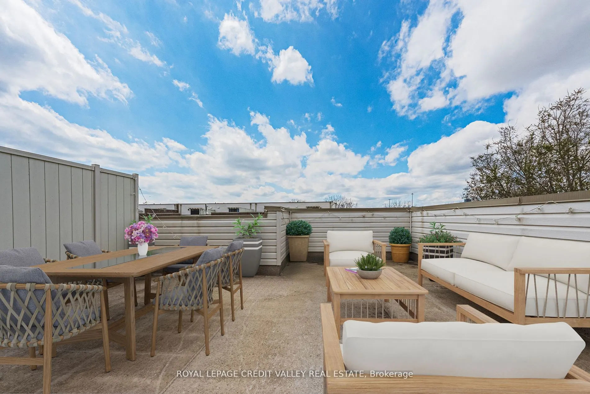 256 Royal York Road E, #116