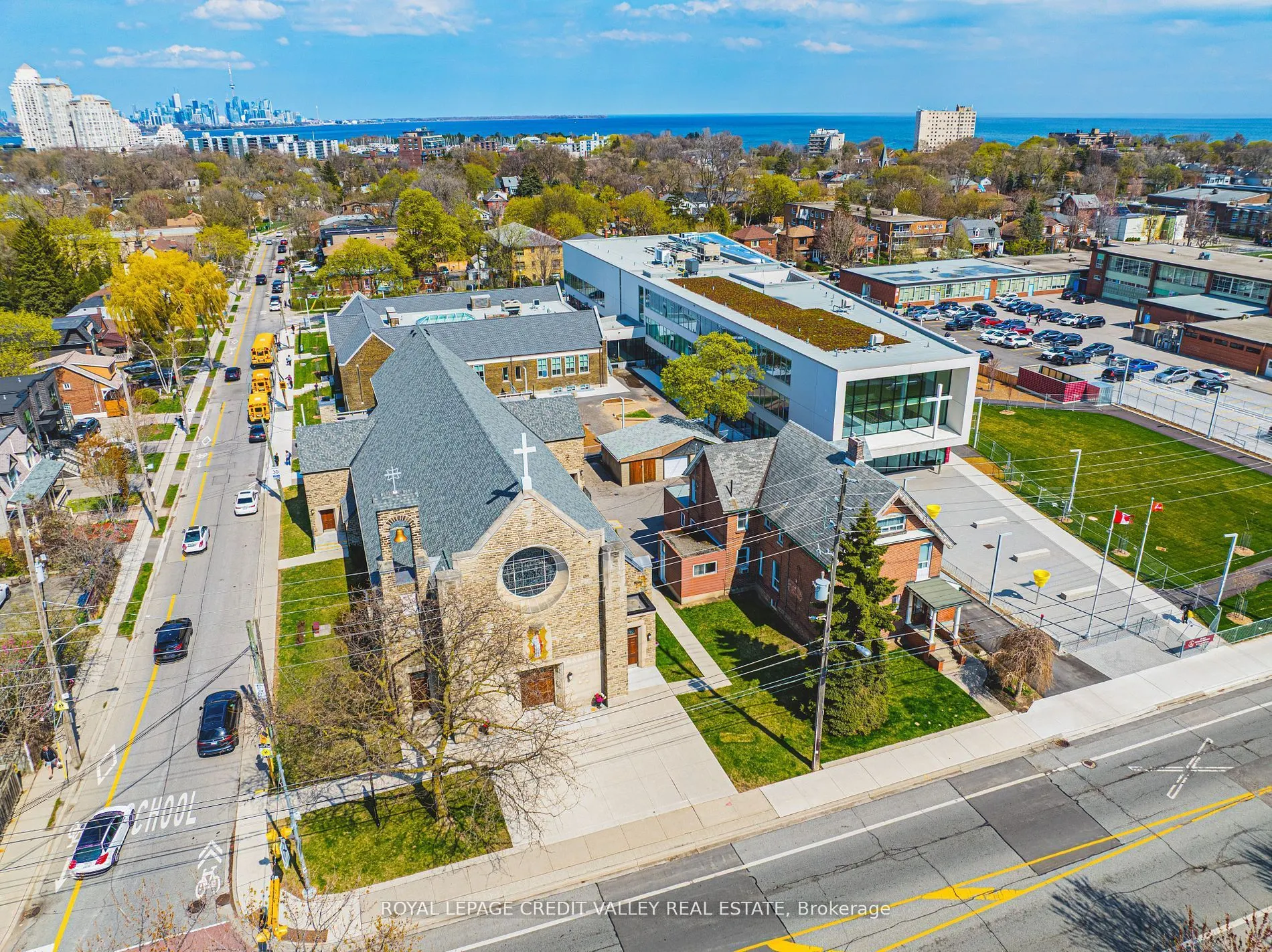 256 Royal York Road E, #116