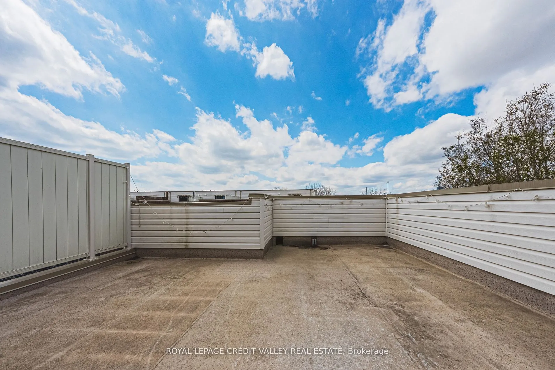 256 Royal York Road E, #116