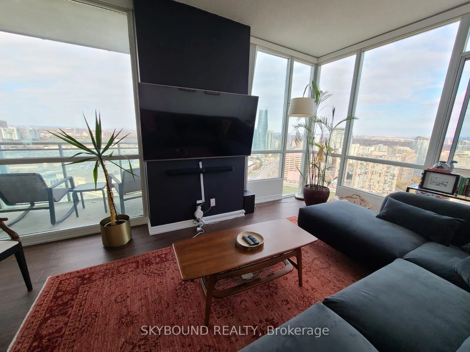 220 Burnhamthorpe Road W, #3002