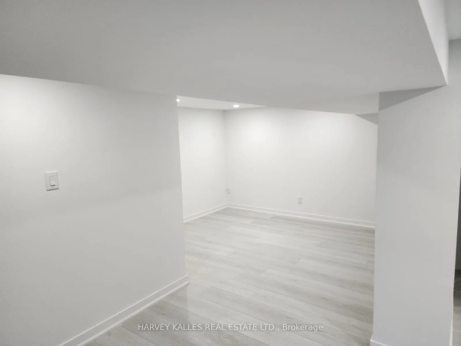 31 Fairlin Drive, #Lower