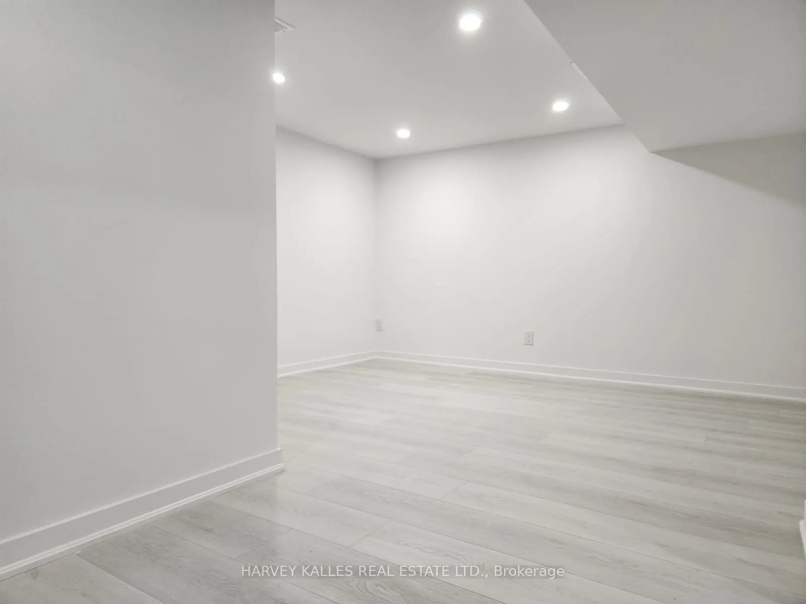 31 Fairlin Drive, #Lower
