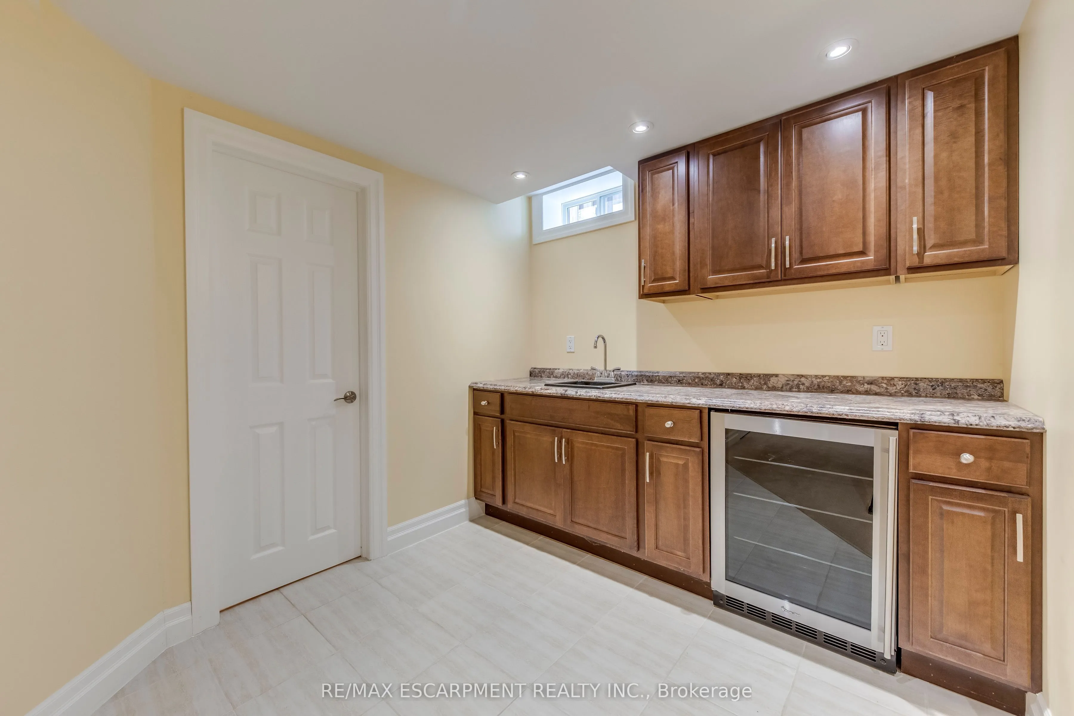 1246 Saddler Circle