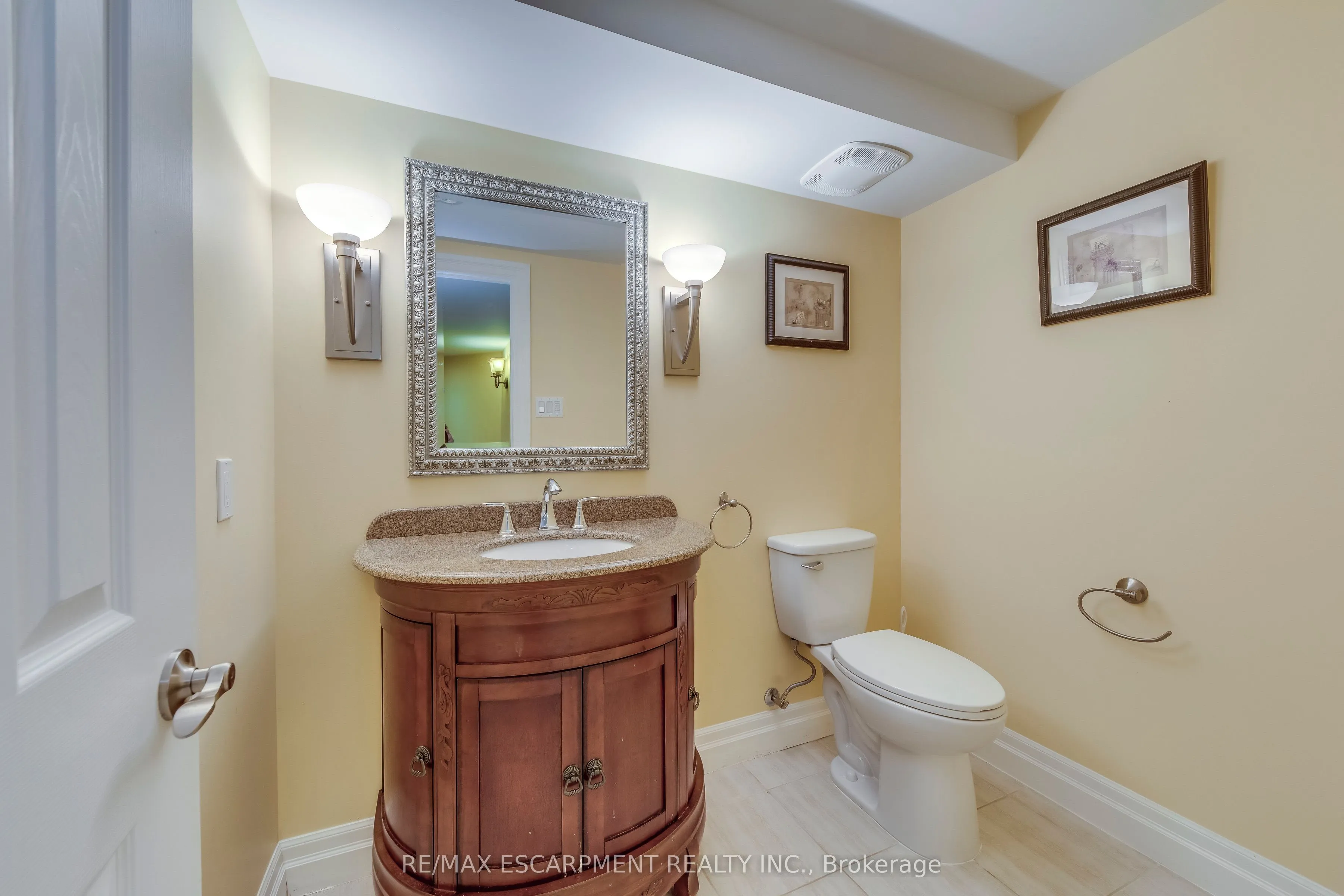 1246 Saddler Circle