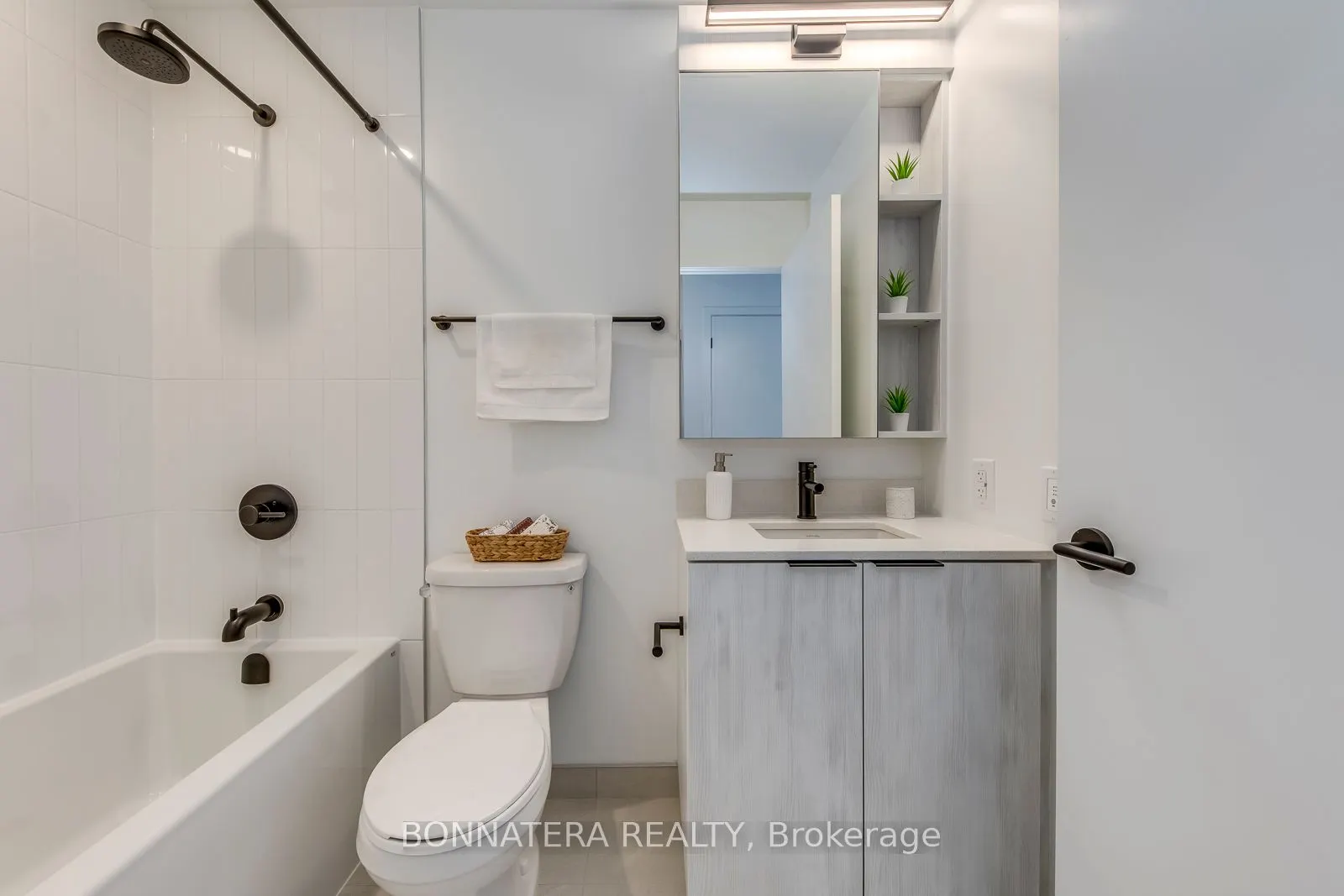 2495 Eglinton Avenue W, #2302