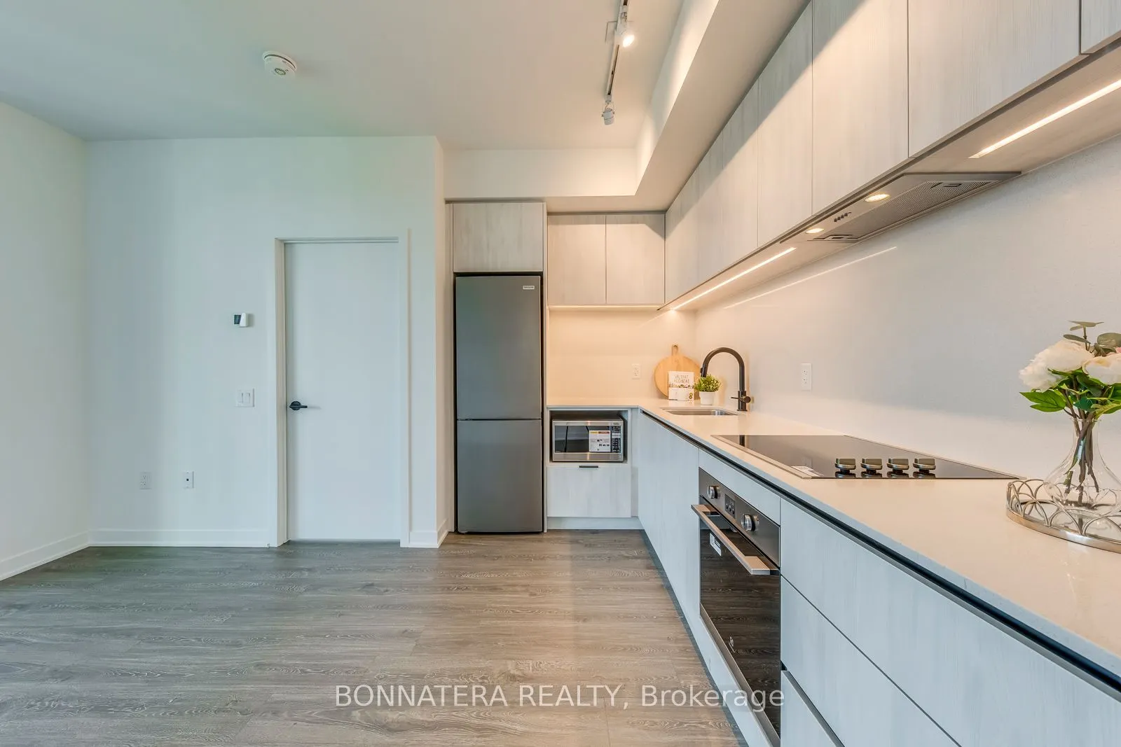 2495 Eglinton Avenue W, #2302